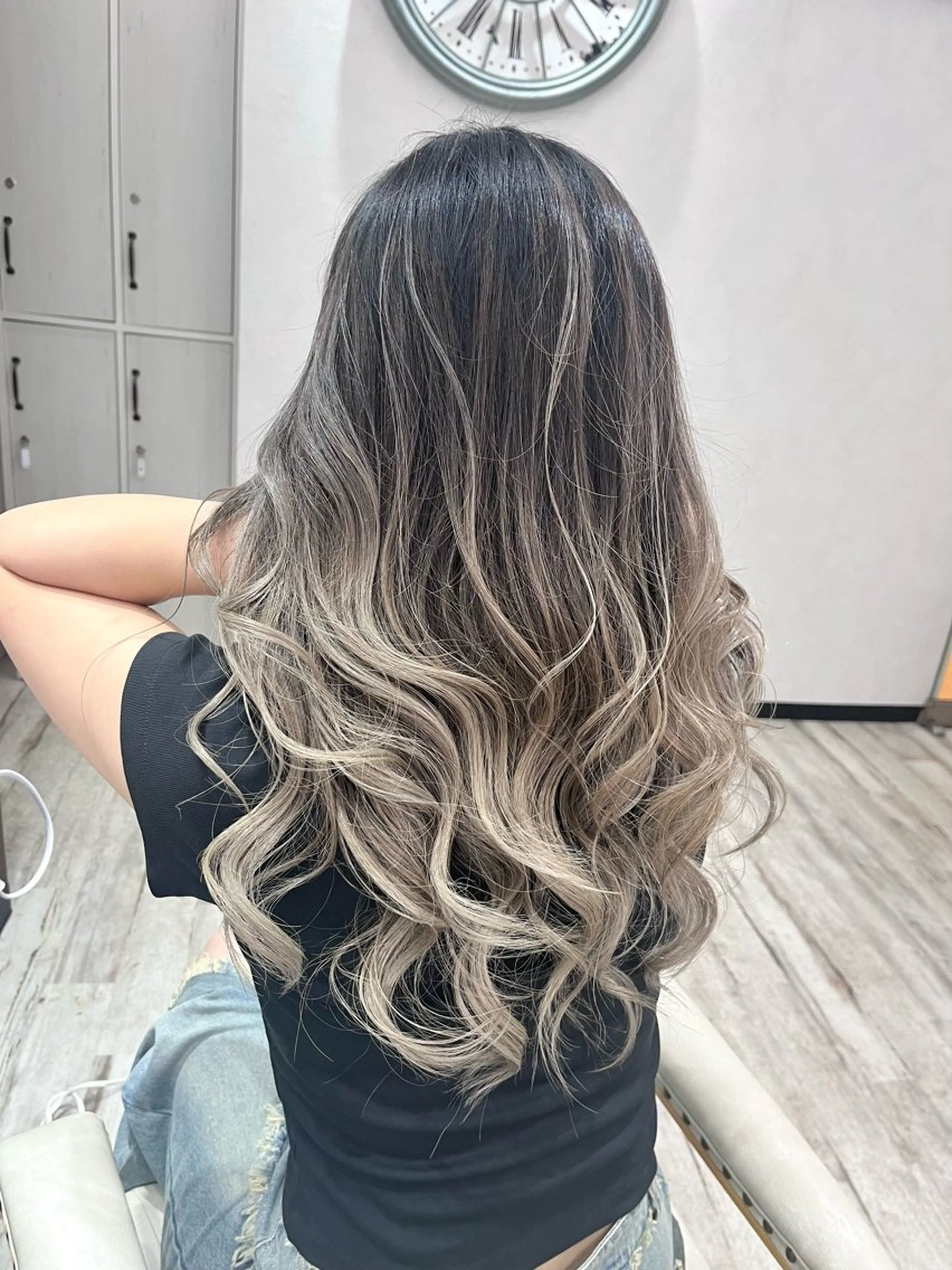 ロング カラー ヘアアレンジ バレイヤージュ ブリーチ ケアブリーチ ダブルカラー イヤリングカラー Belle hair Design青野大貴のヘアスタイル