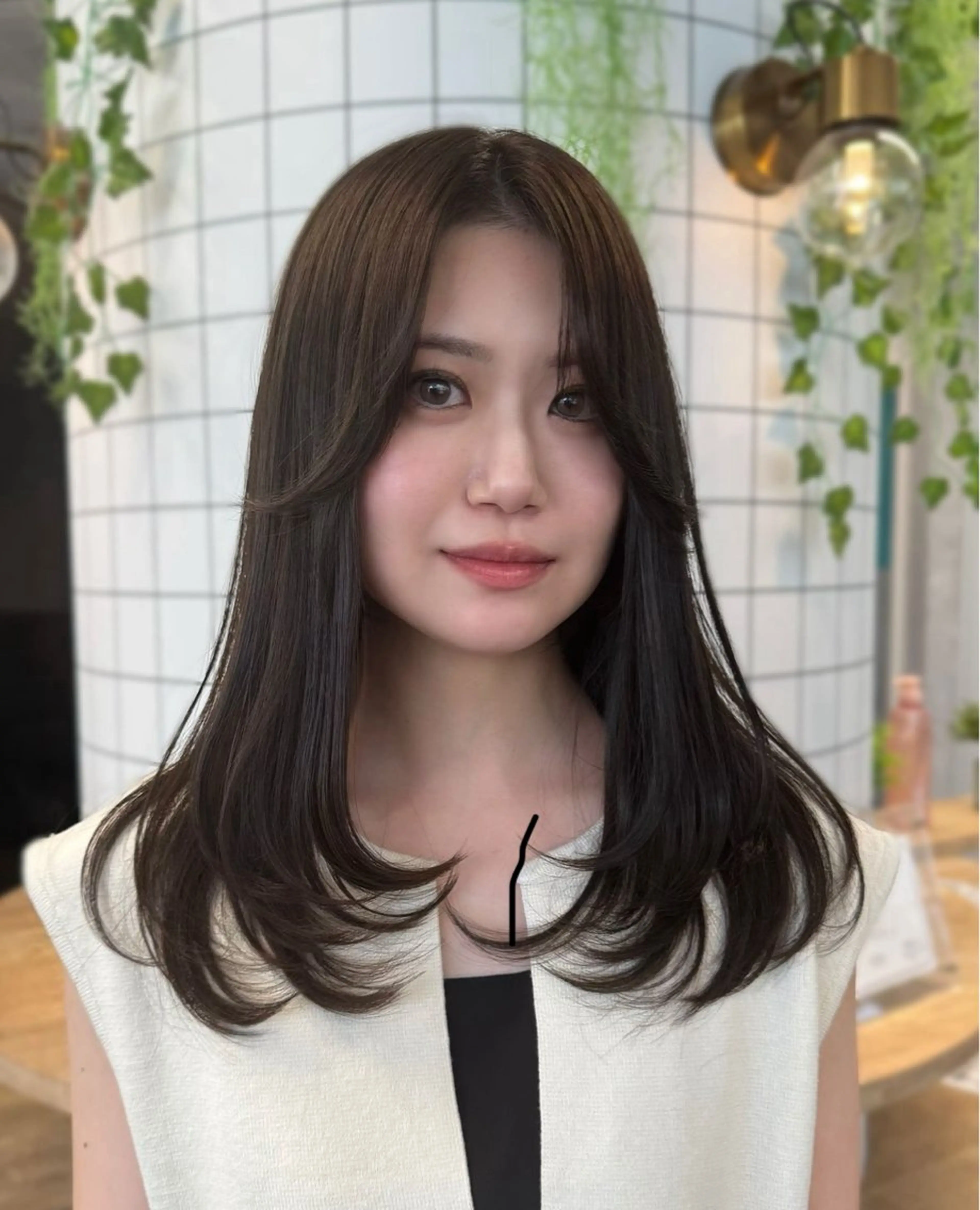 セミロング RAF TOKYO 浜松所属・レイヤー/髪質改善/ 飯尾百花のヘアスタイル