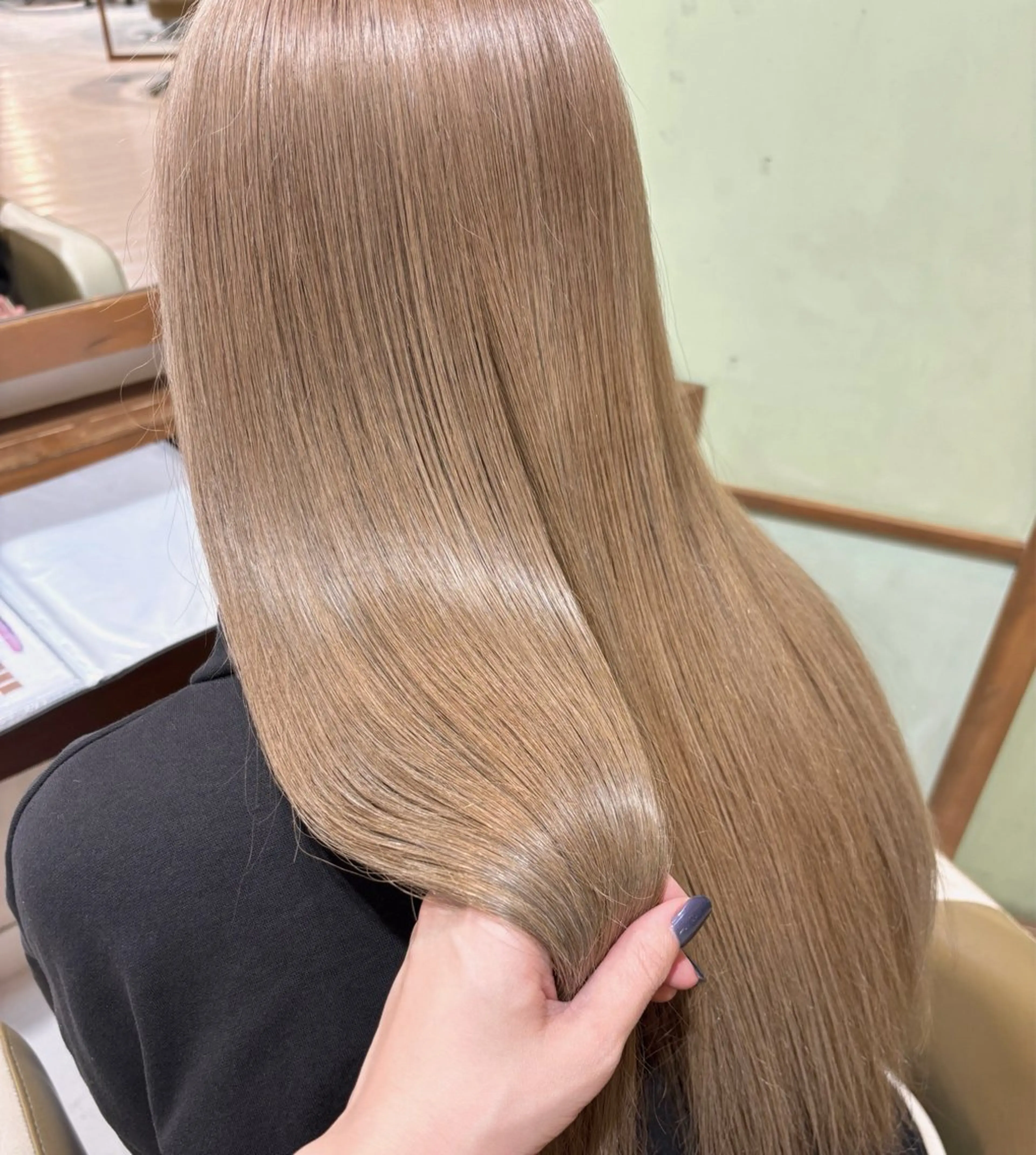 選べるブリーチメニュー ＋ カット ＋ トリートメント　¥9900の写真