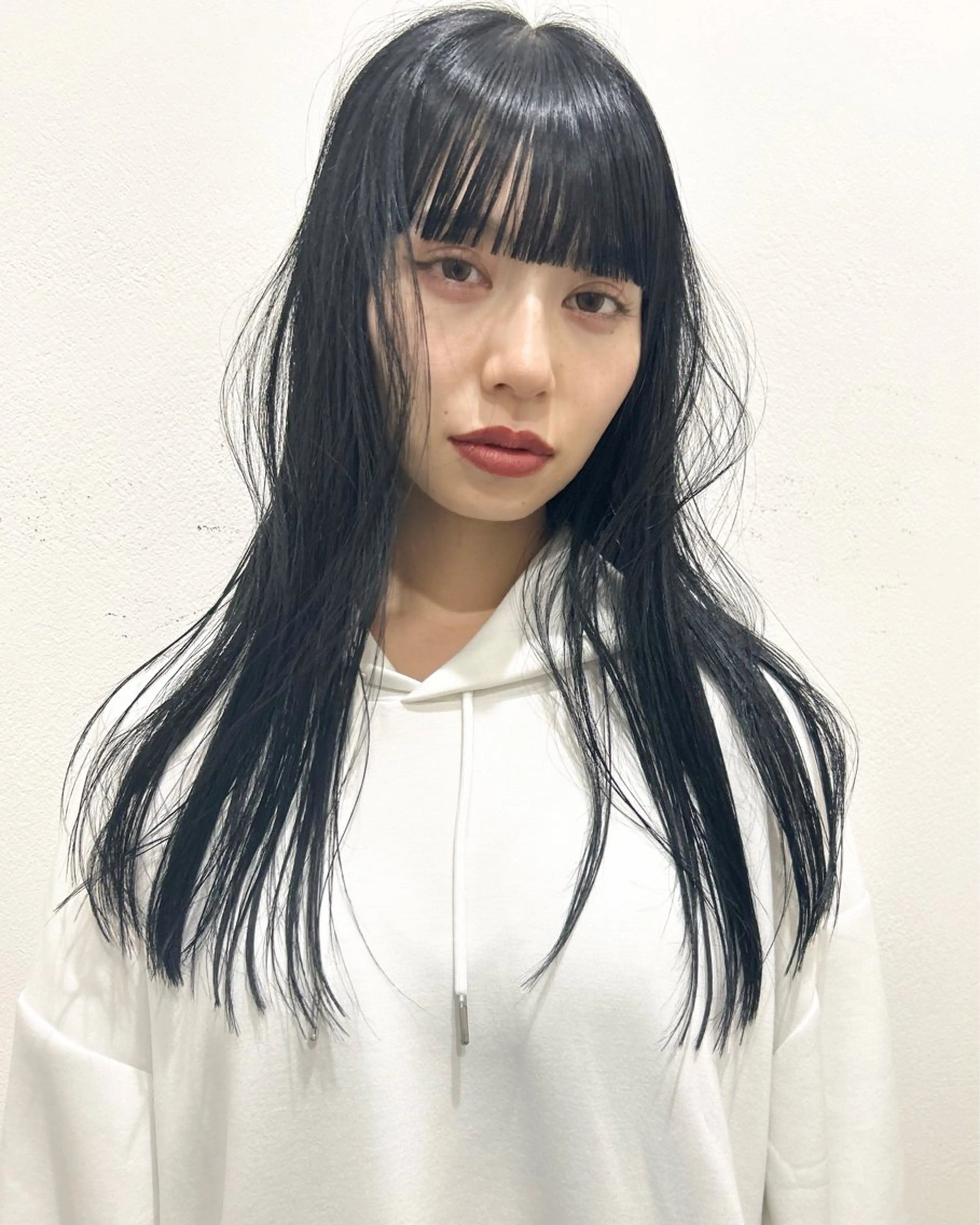 セミロング カラー 黒髪 ワイドバング カット ヘアカラー トリートメント Loom.所属・村上雅人 ナチュラルモードのヘアスタイル