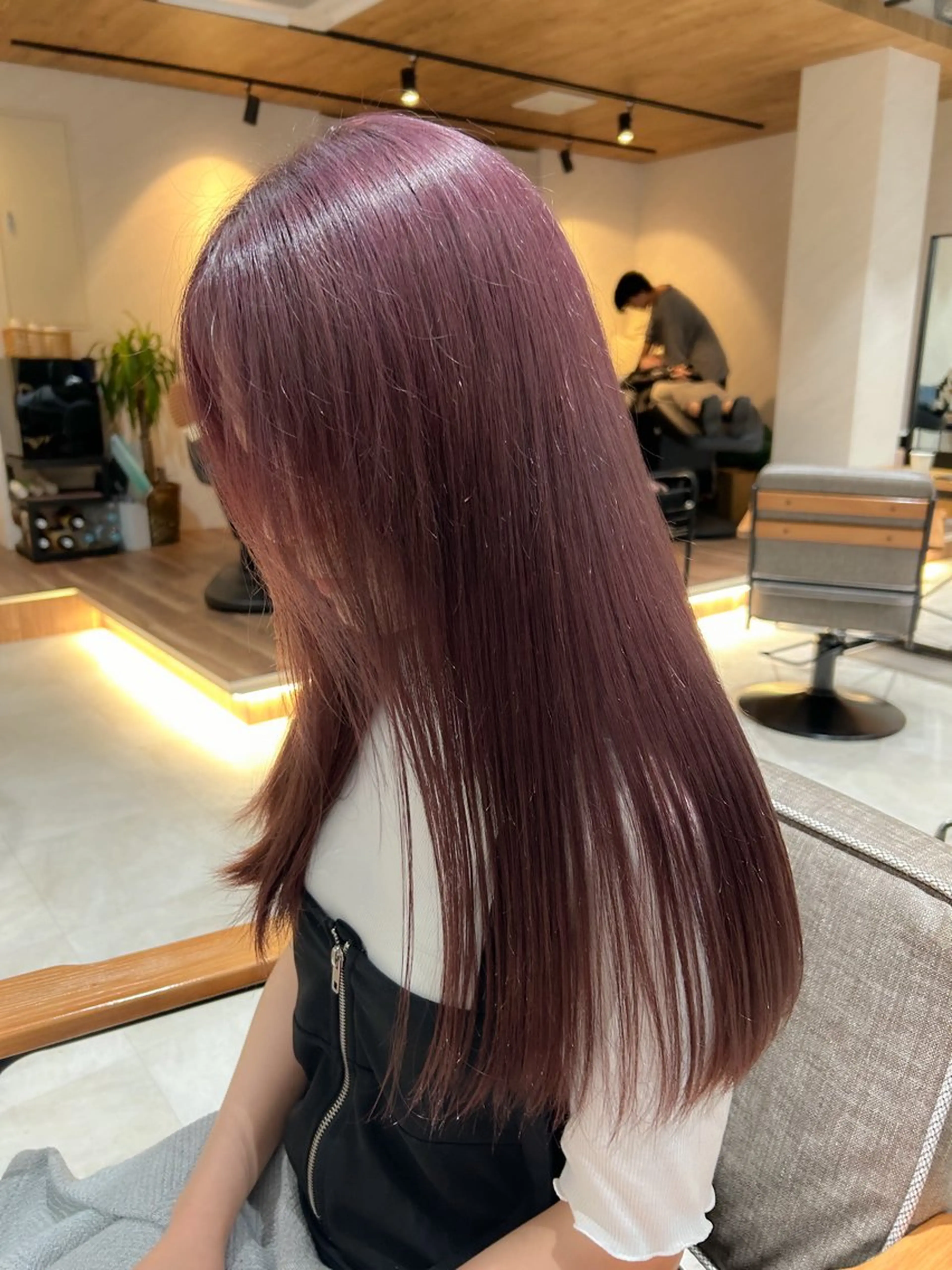 セミロング カラー ブリーチ ケアブリーチ グレージュ ラベンダーカラー ラベンダーグレージュ カット ヘアカラー トリートメント 🎀髪質改善・艶髪カ ラー🎀YUMEKAのヘアスタイル