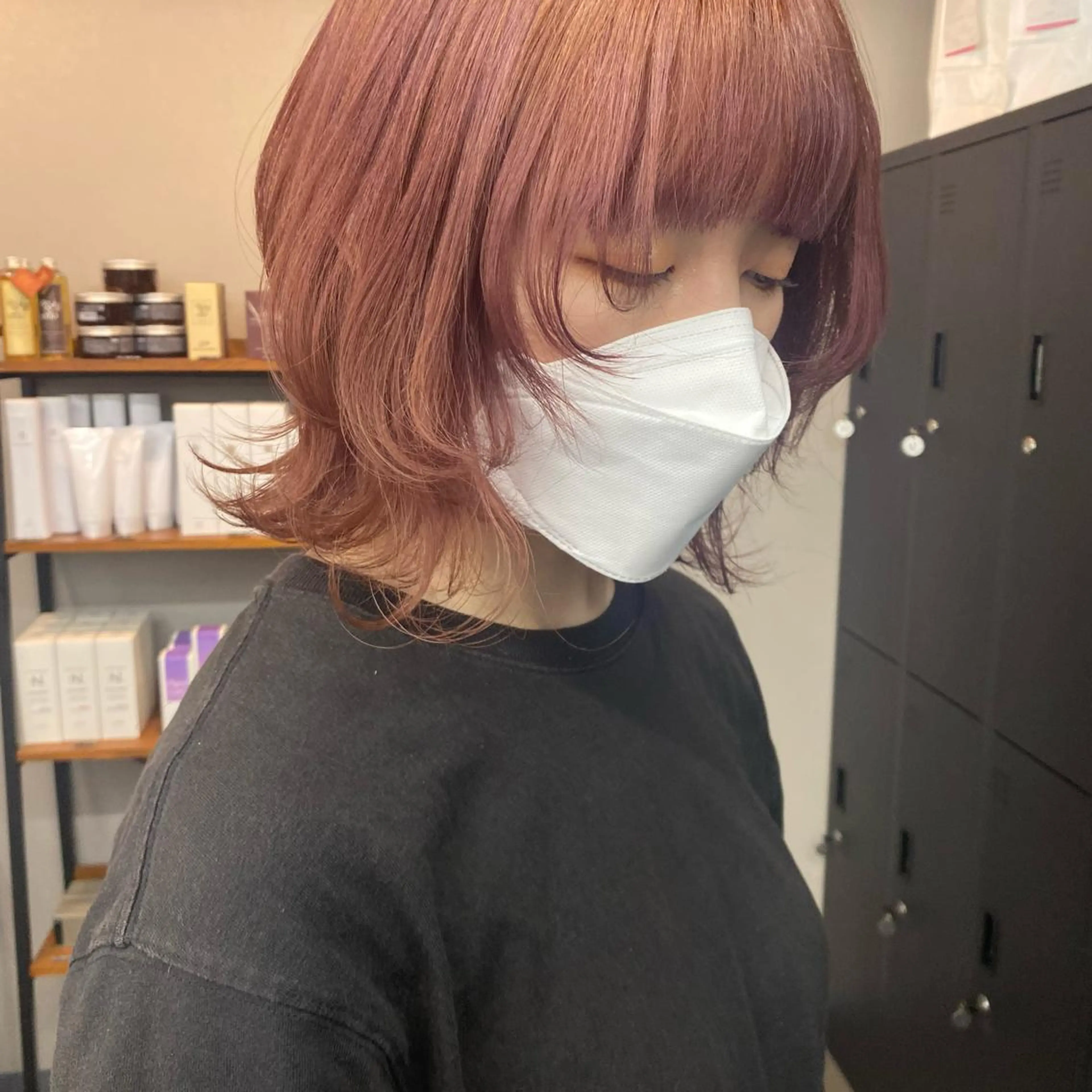 ミディアム カット maco 艶感ハイトーン🦋のヘアスタイル