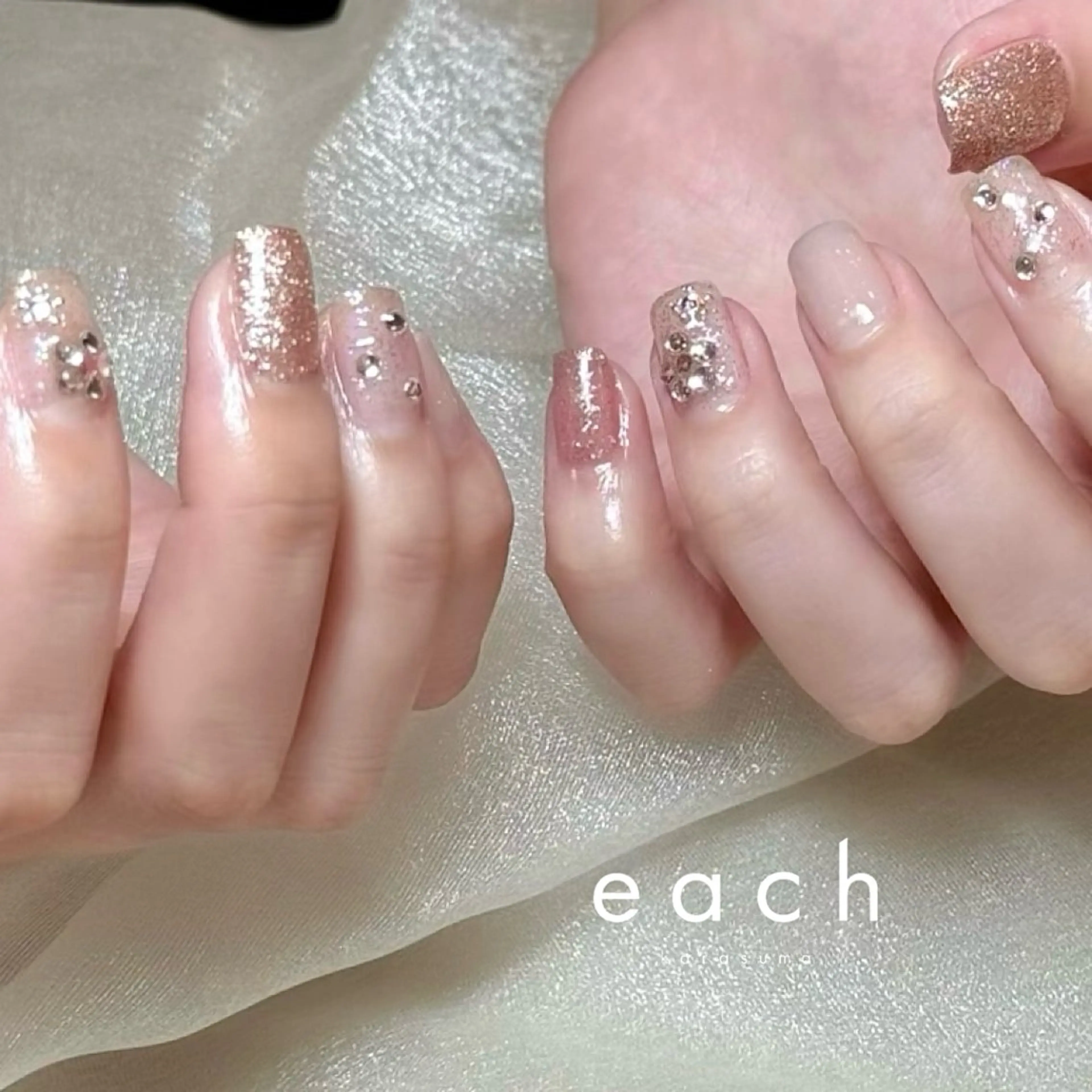 ネイル キラキラネイル ラメ(グリッター) each sakuraのネイルデザイン