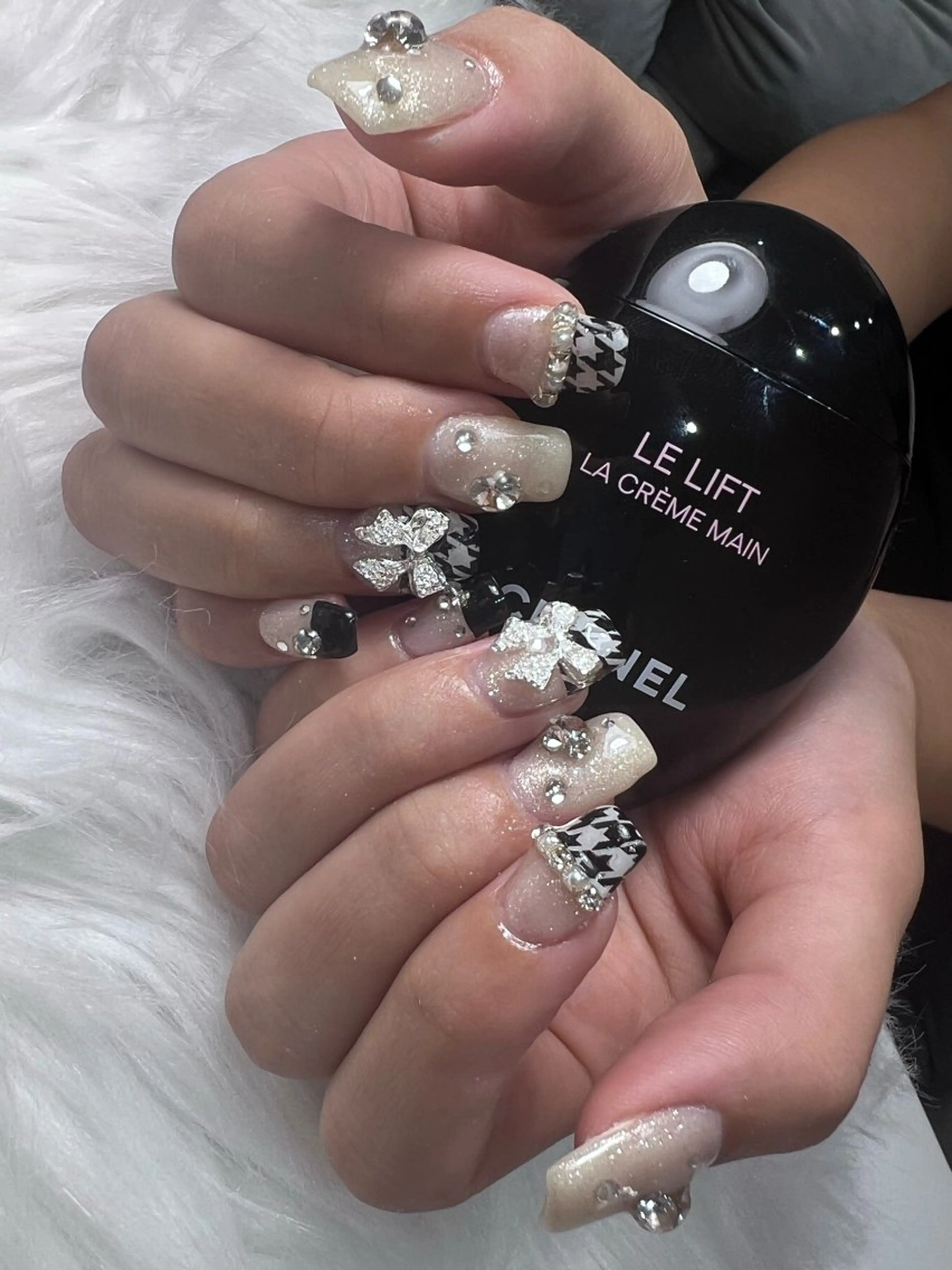 ネイル ハンドネイル Nailsalon petille所属・Ｈ azのネイルデザイン