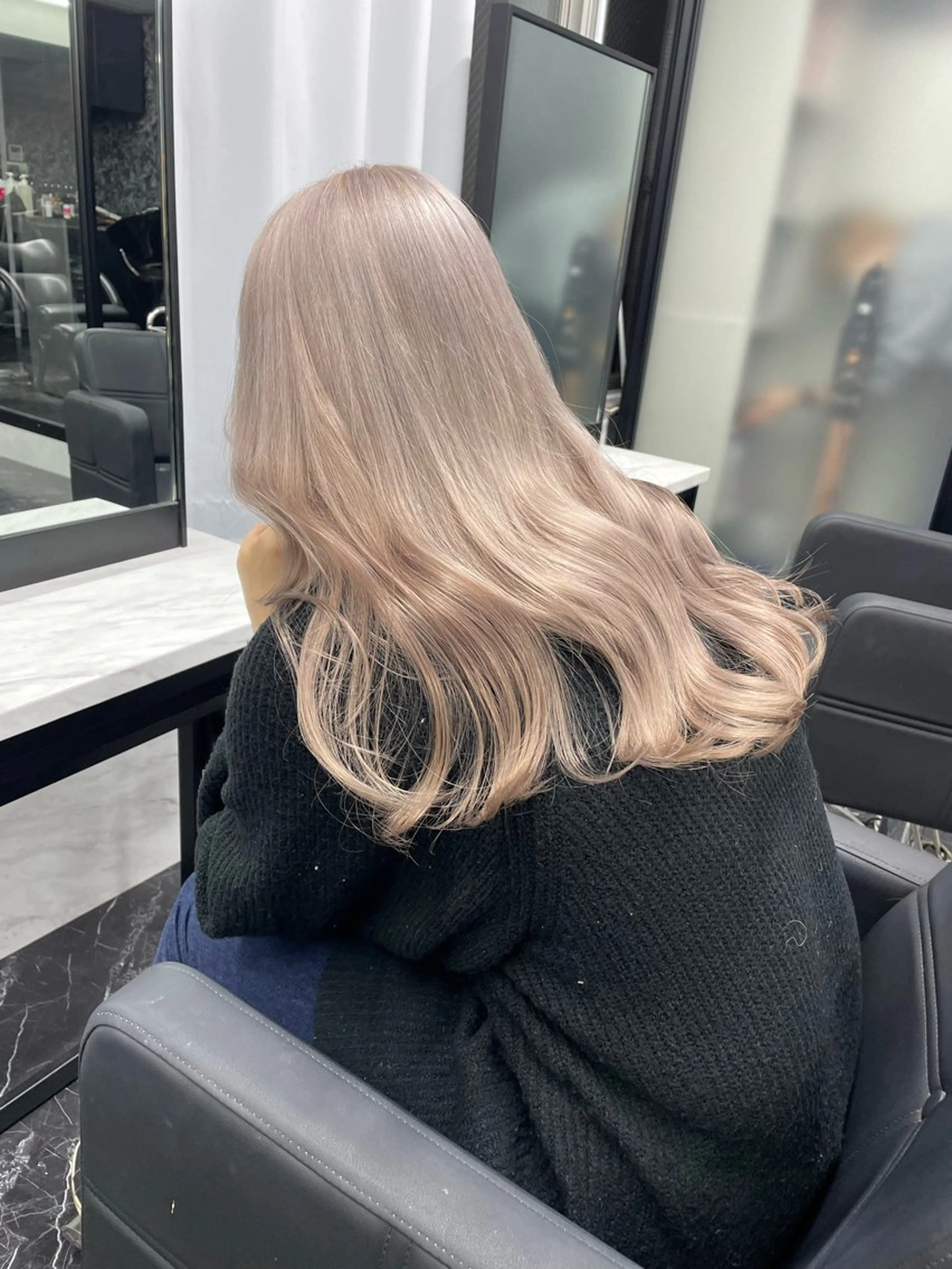 セミロング カラー ヘアカラー トリートメント Ria OSAKA　梅田所属・マリカ🦋韓国 ハイトーン/エクステのヘアスタイル