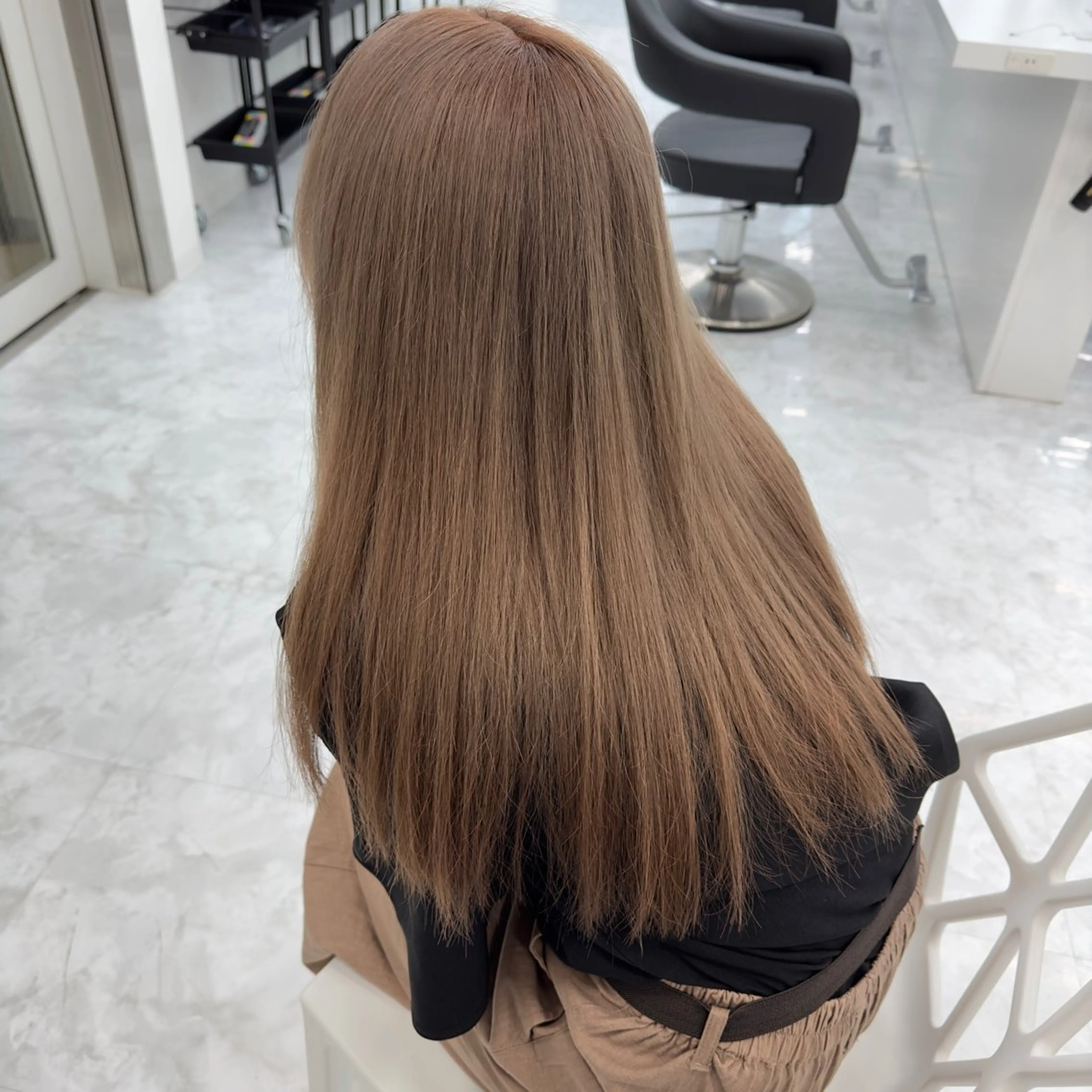 ロング カラー ヘアアレンジ 艶髪ハイトーン🫧 Kurehaのヘアスタイル