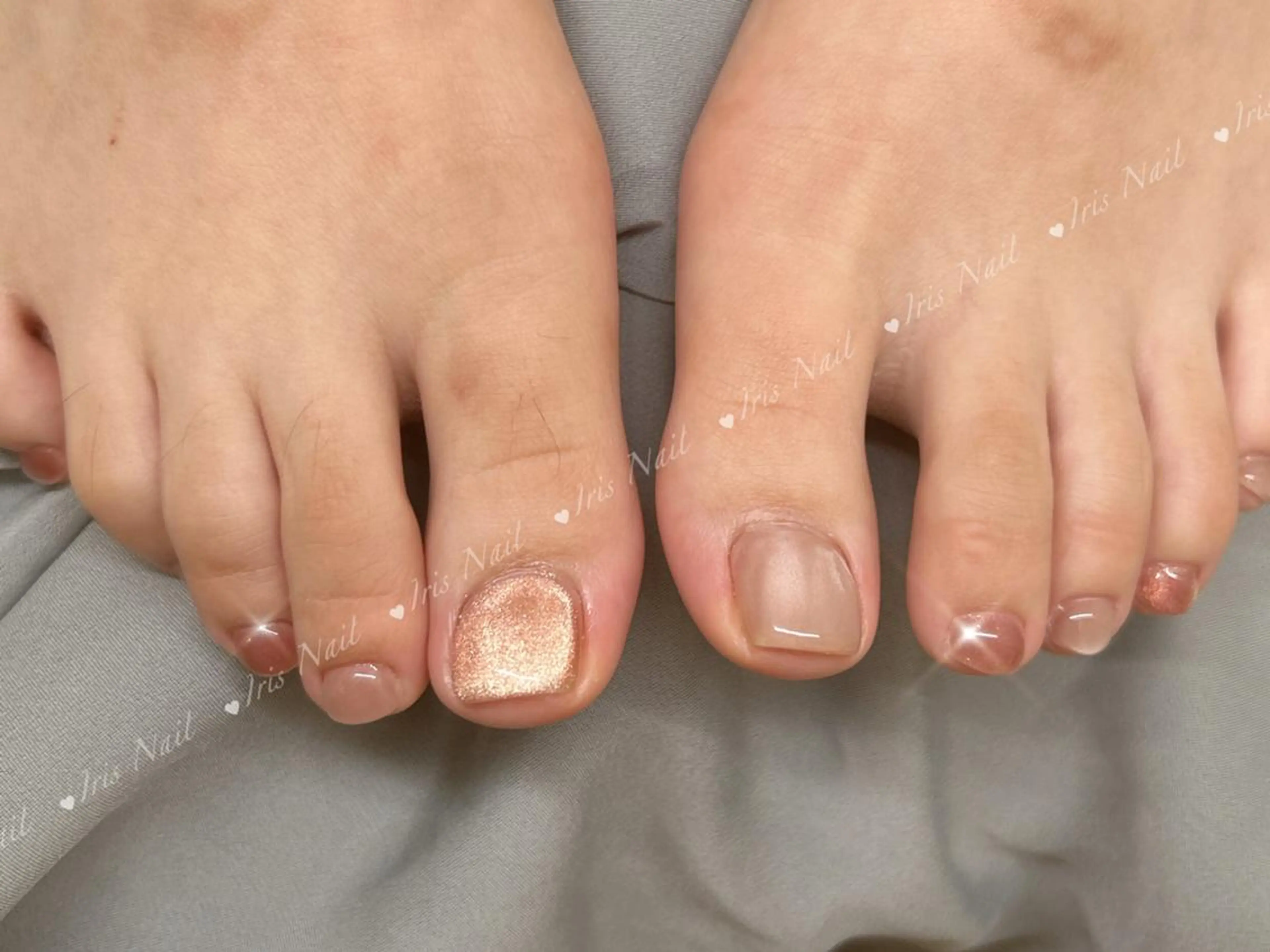 ネイル フットネイル キラキラネイル マグネットネイル マグネットワンカラー ワンカラーネイル フットネイル IRIS NAIL大塚のネイルデザイン