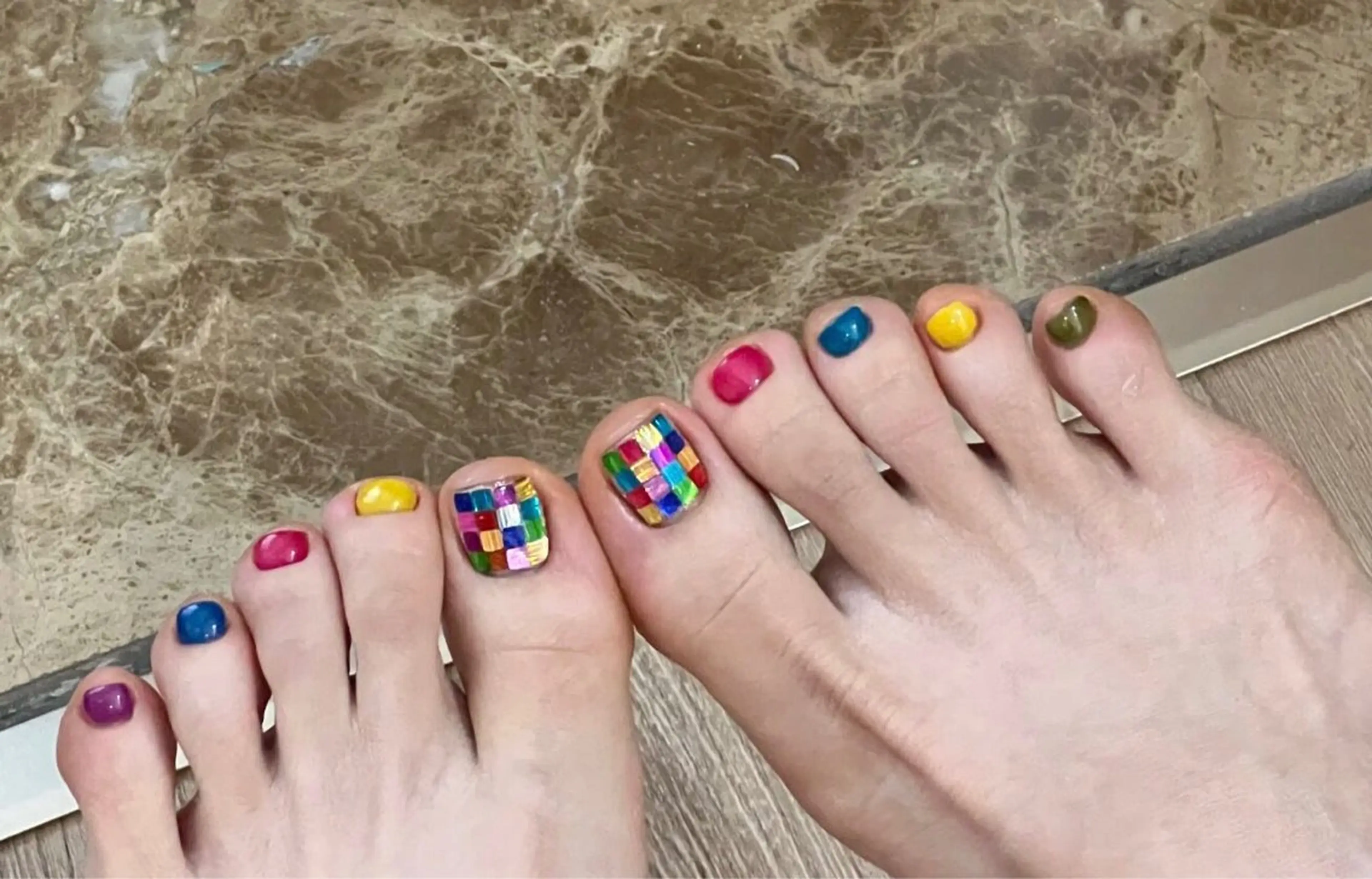 ネイル フットネイル ホログラムネイル enju0422所属・谷口 雪のネイルデザイン