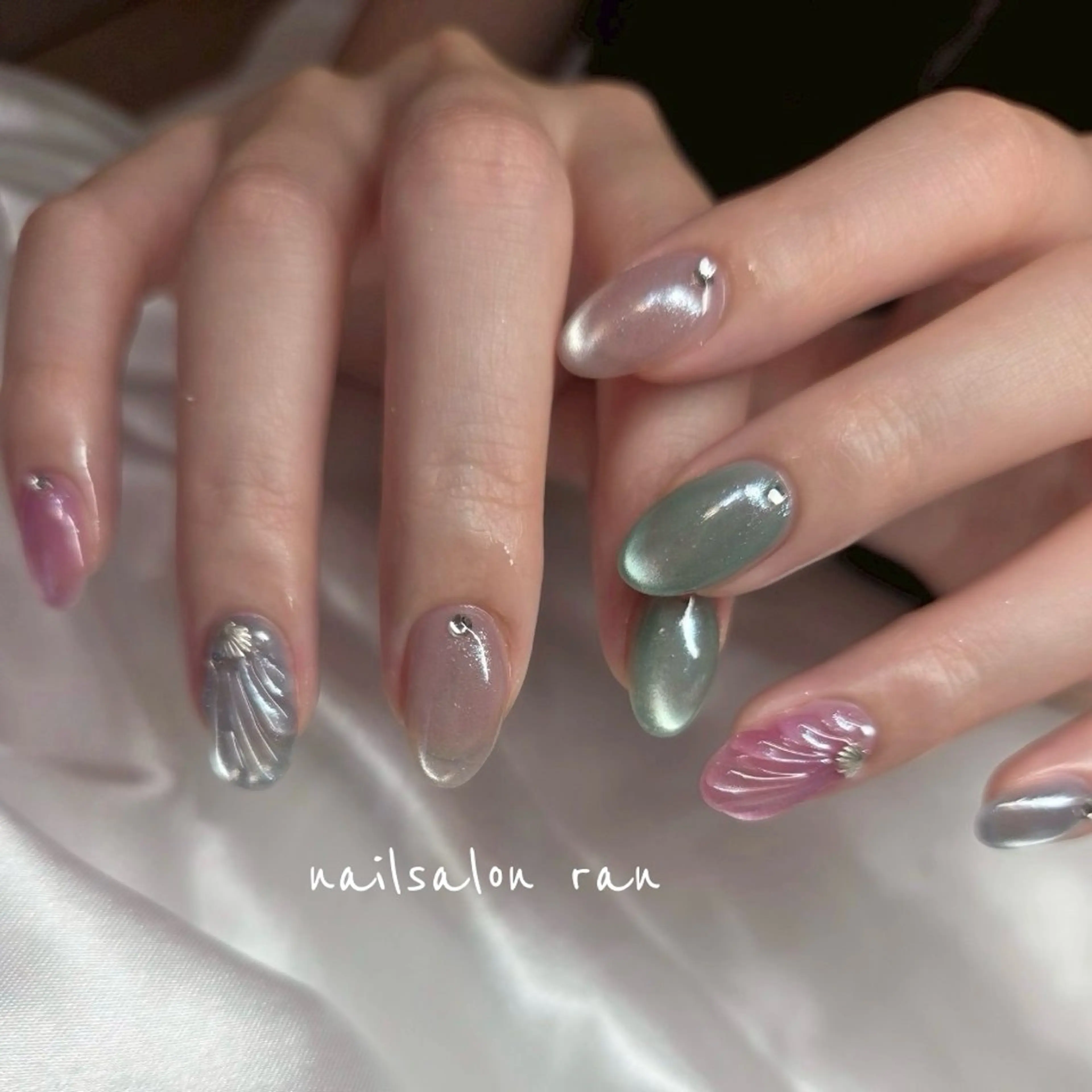 ネイル アートネイル マグネットネイル ハンドネイル ハンドケア nailsalon ranのネイルデザイン