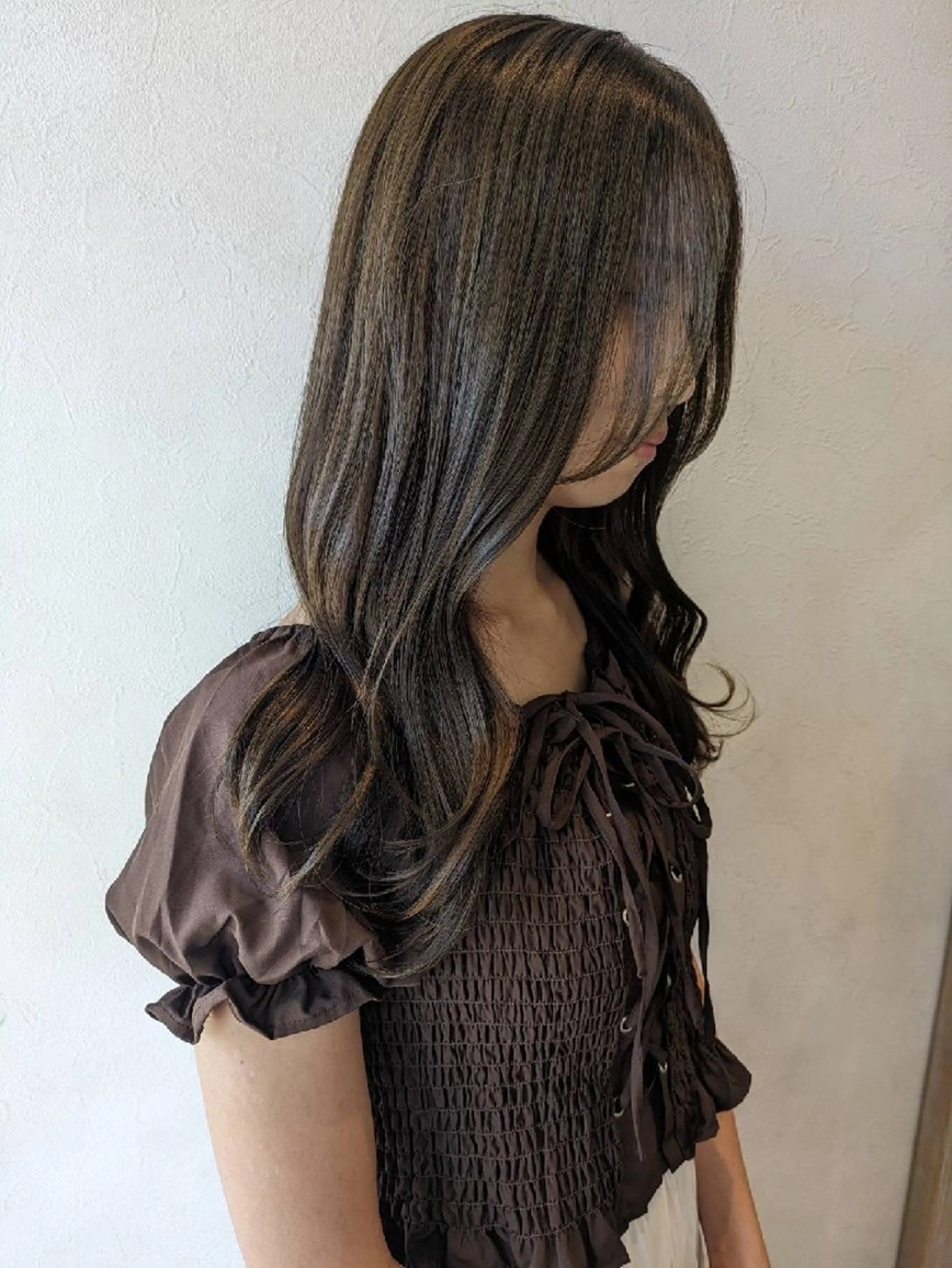 セミロング 石田 栞のヘアスタイル