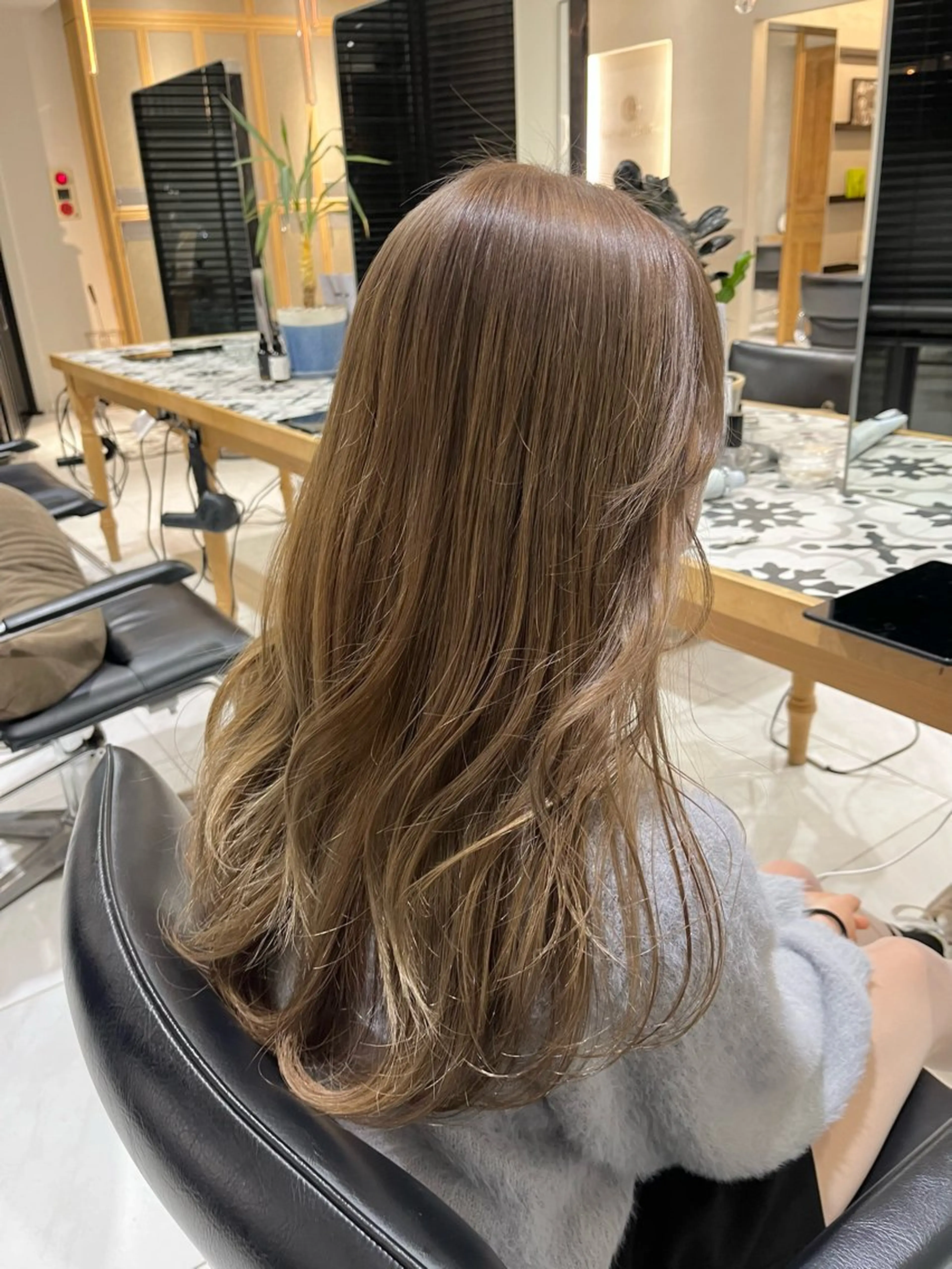 ロング カラー ベージュカラー オリーブベージュ ヘアカラー トリートメント ナミ🩶暗髪/暖色 ❤️/透明感/縮毛のヘアスタイル