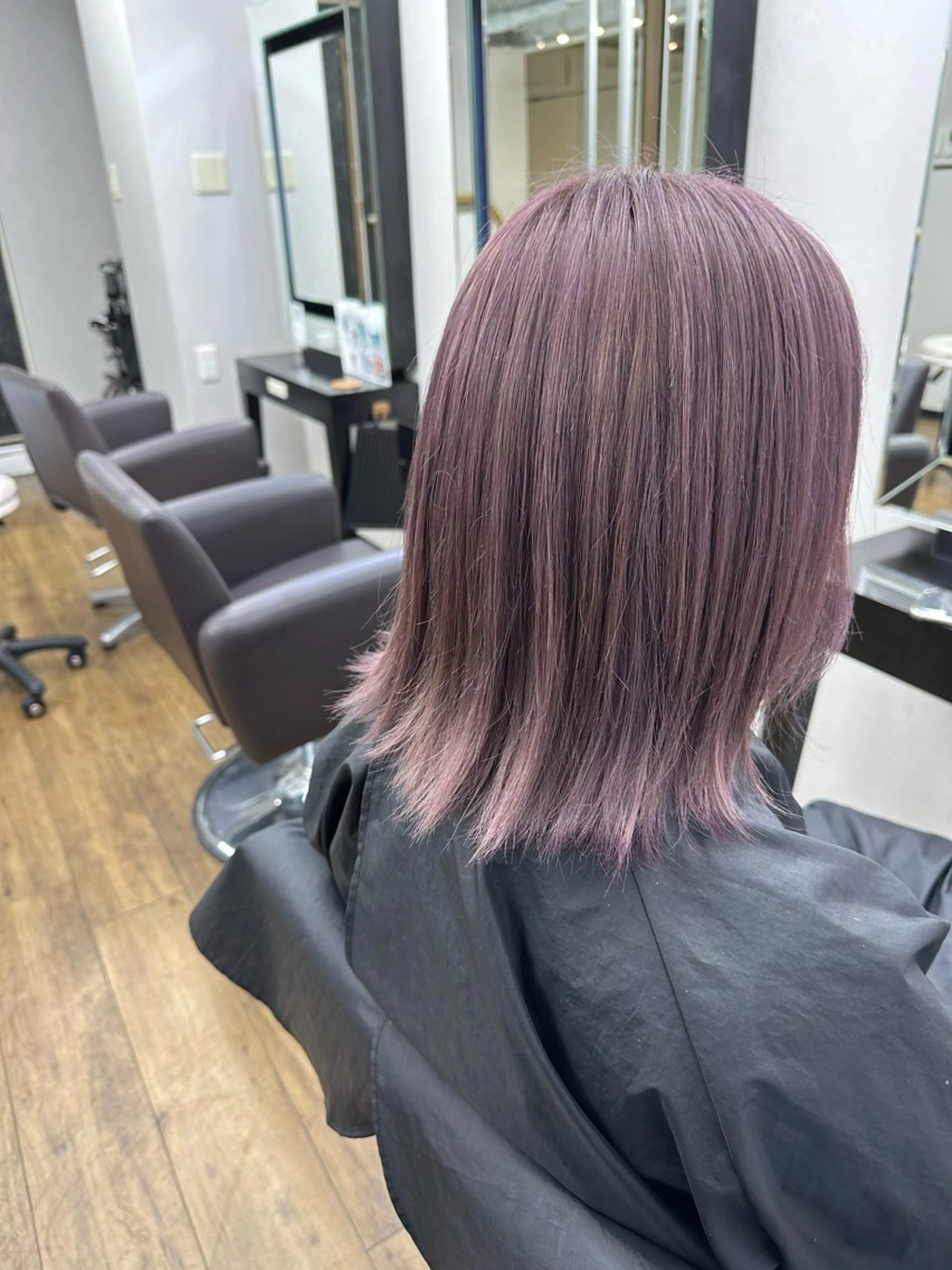 ミディアム ヘアカラー 韓国ヘア×ハイトーン AYA💫のヘアスタイル