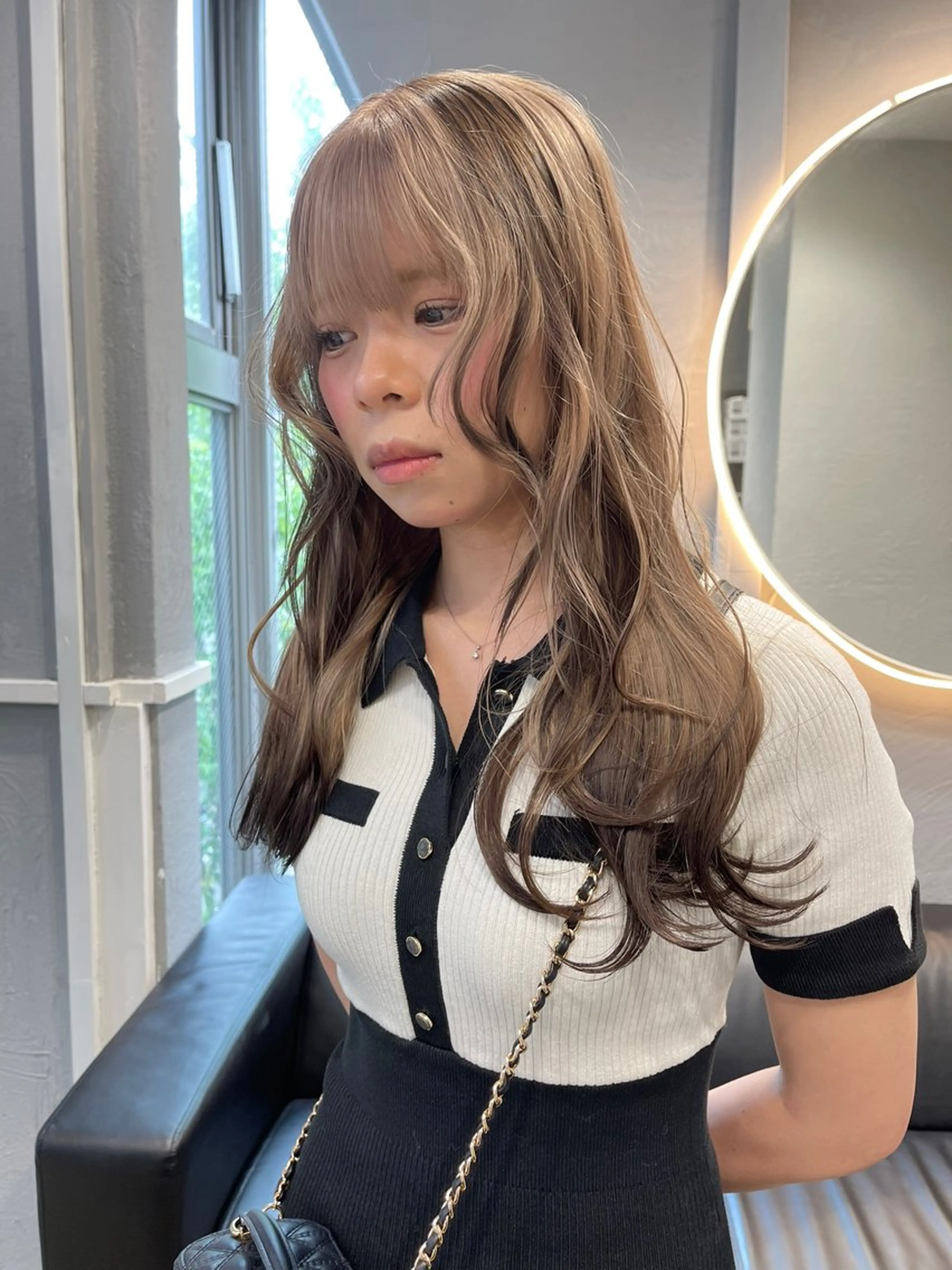 ロング カラー ベージュカラー ブリーチ ケアブリーチ デザインカラー ダブルカラー ヘアカラー トリートメント TATSUブリーチ/ ミルクティーベージュのヘアスタイル