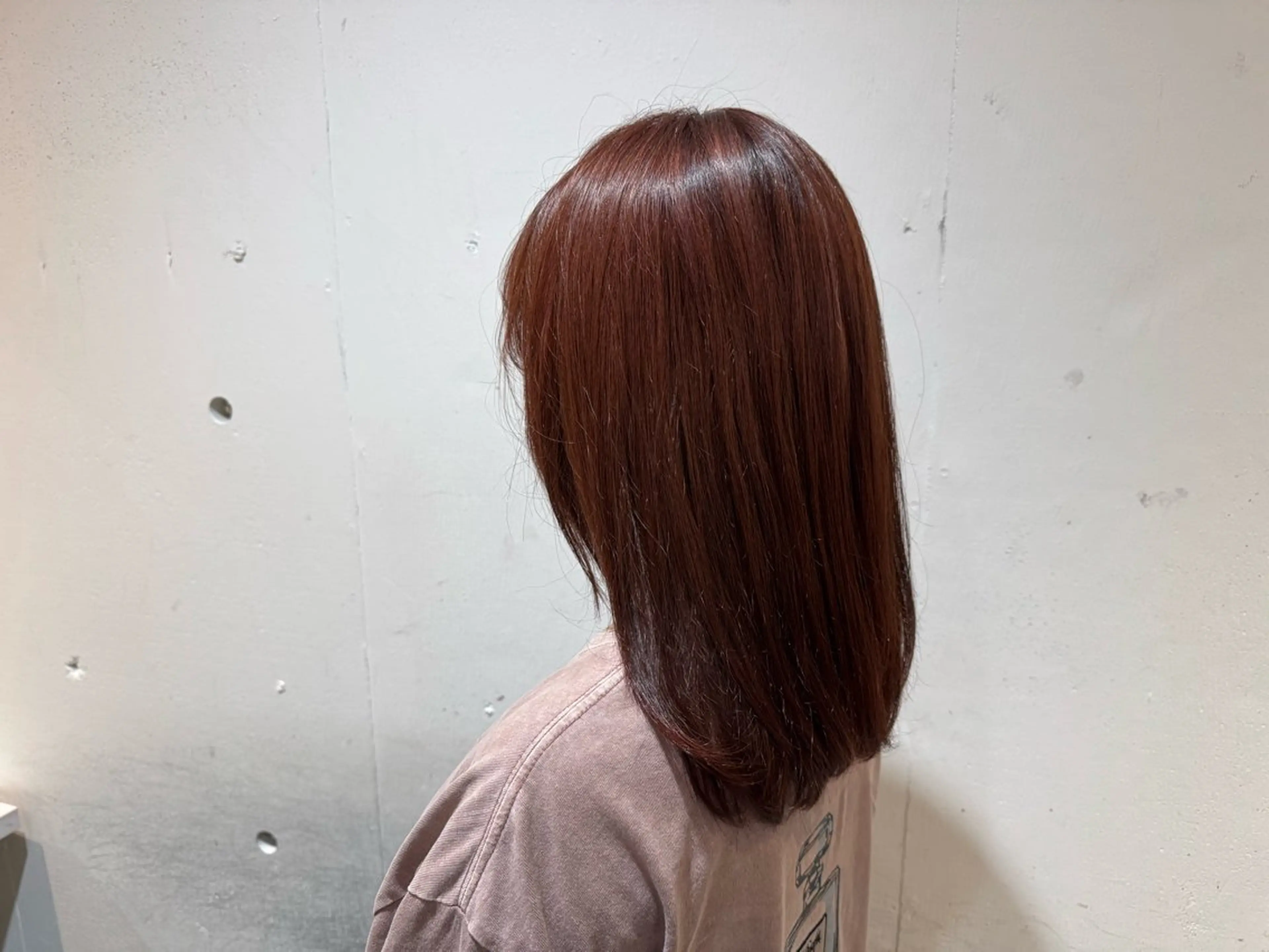 カラー ブリーチ ブラウンカラー ブリーチなしカラー ピンクカラー AiRU hair RIRIKOのヘアスタイル