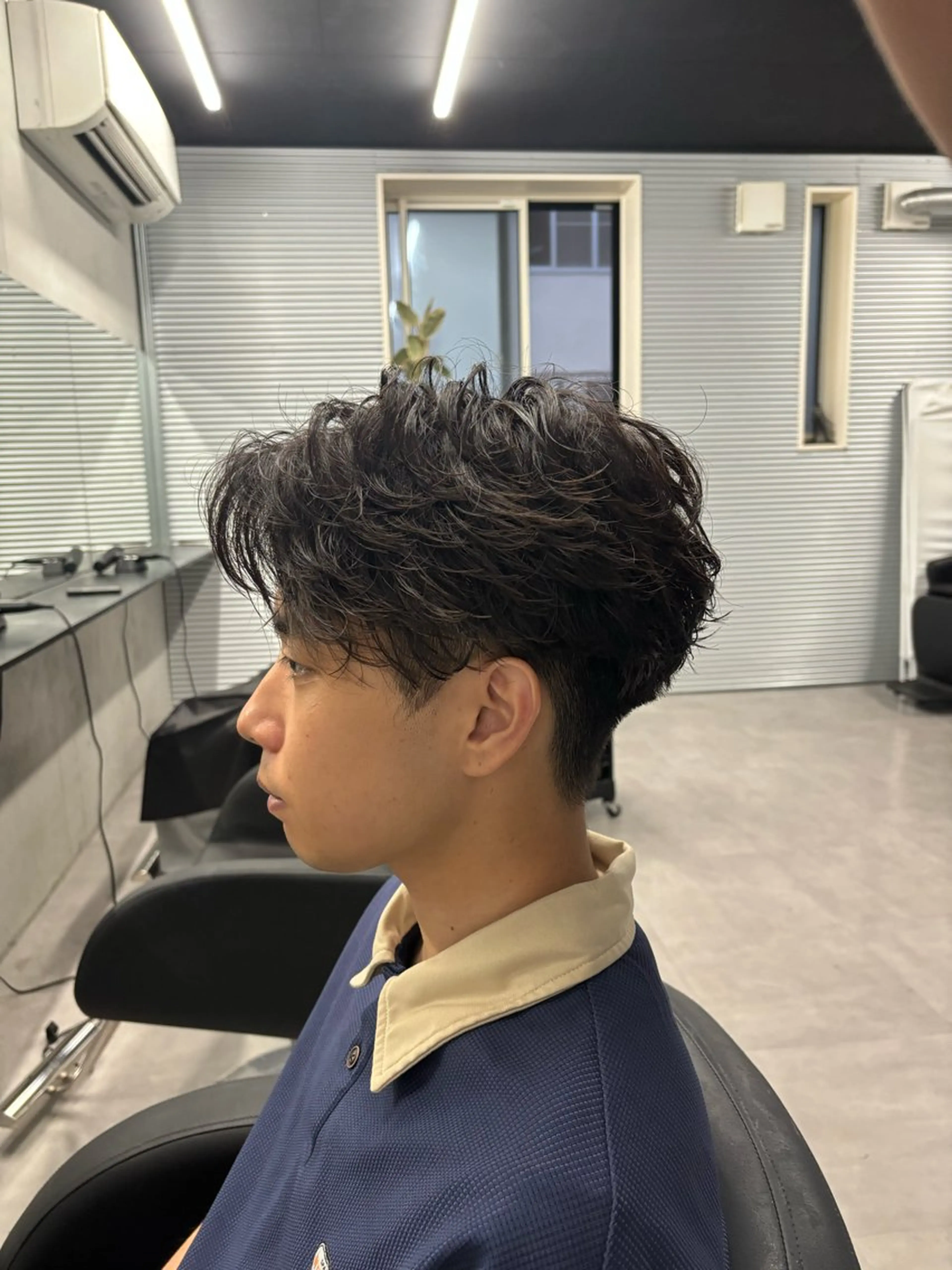 ショート パーマ メンズ メンズパーマ ショートヘア カット パーマ 波巻き/ツイスパ/ 短髪/鈴木俊也のヘアスタイル
