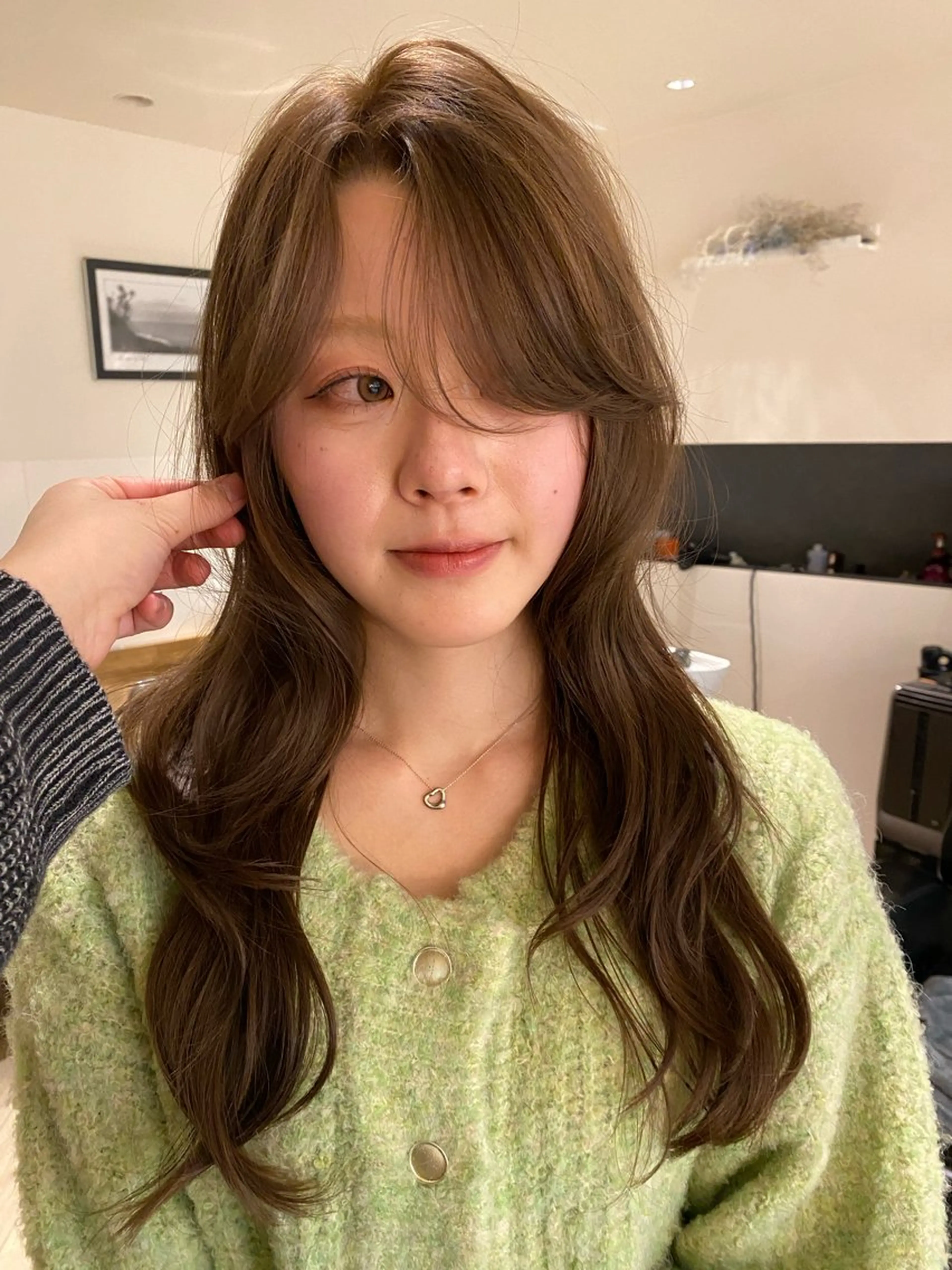 ロング カラー カット ヘアカラー ナチュラルヘア🫧 ナナミのヘアスタイル