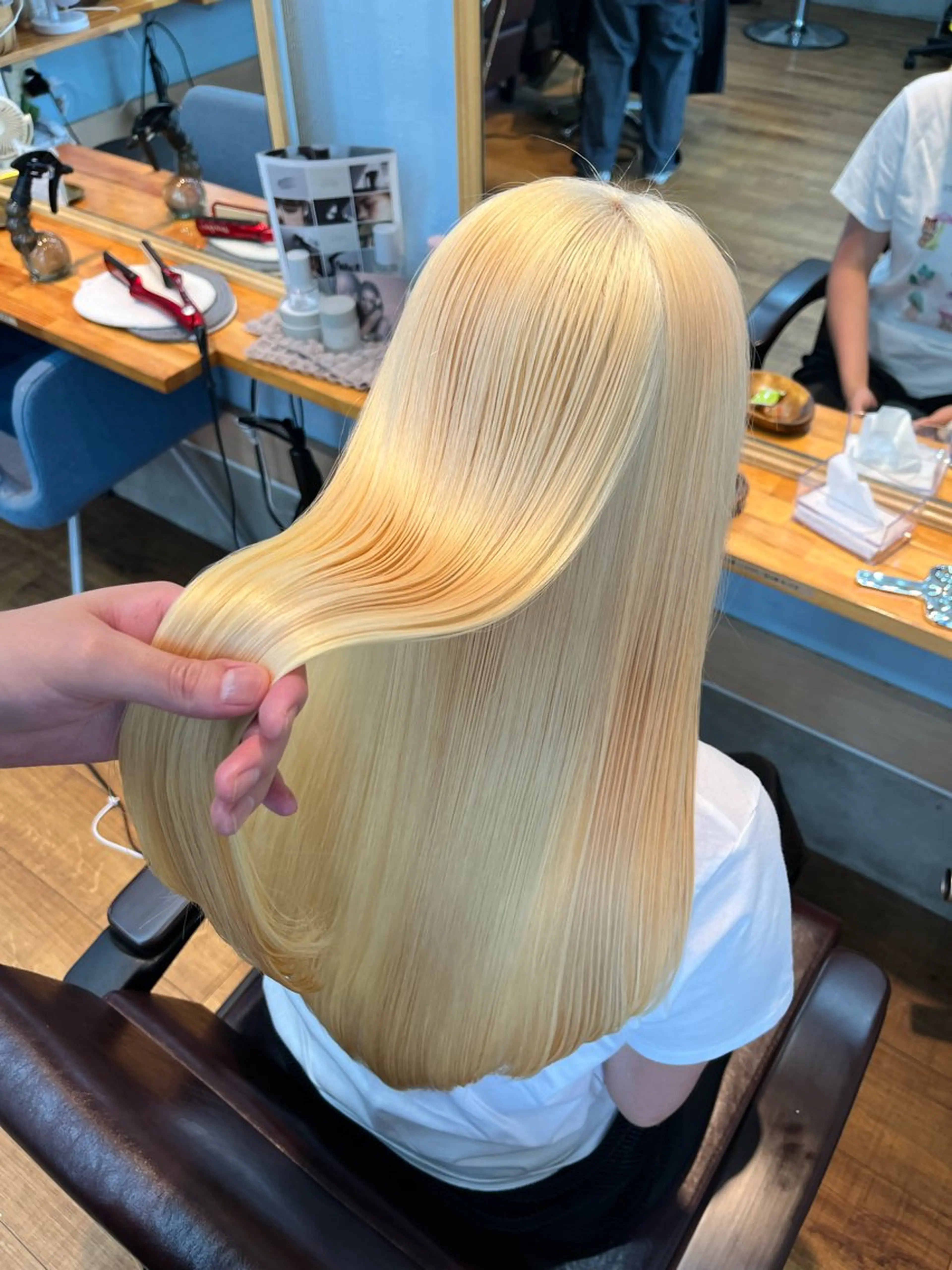 ロング カラー ブリーチ ダブルカラー インナーカラー 髪質改善 トリートメント ヘアカラー トリートメント 🫧艶髪デザイナー 🫧白石航汰のヘアスタイル