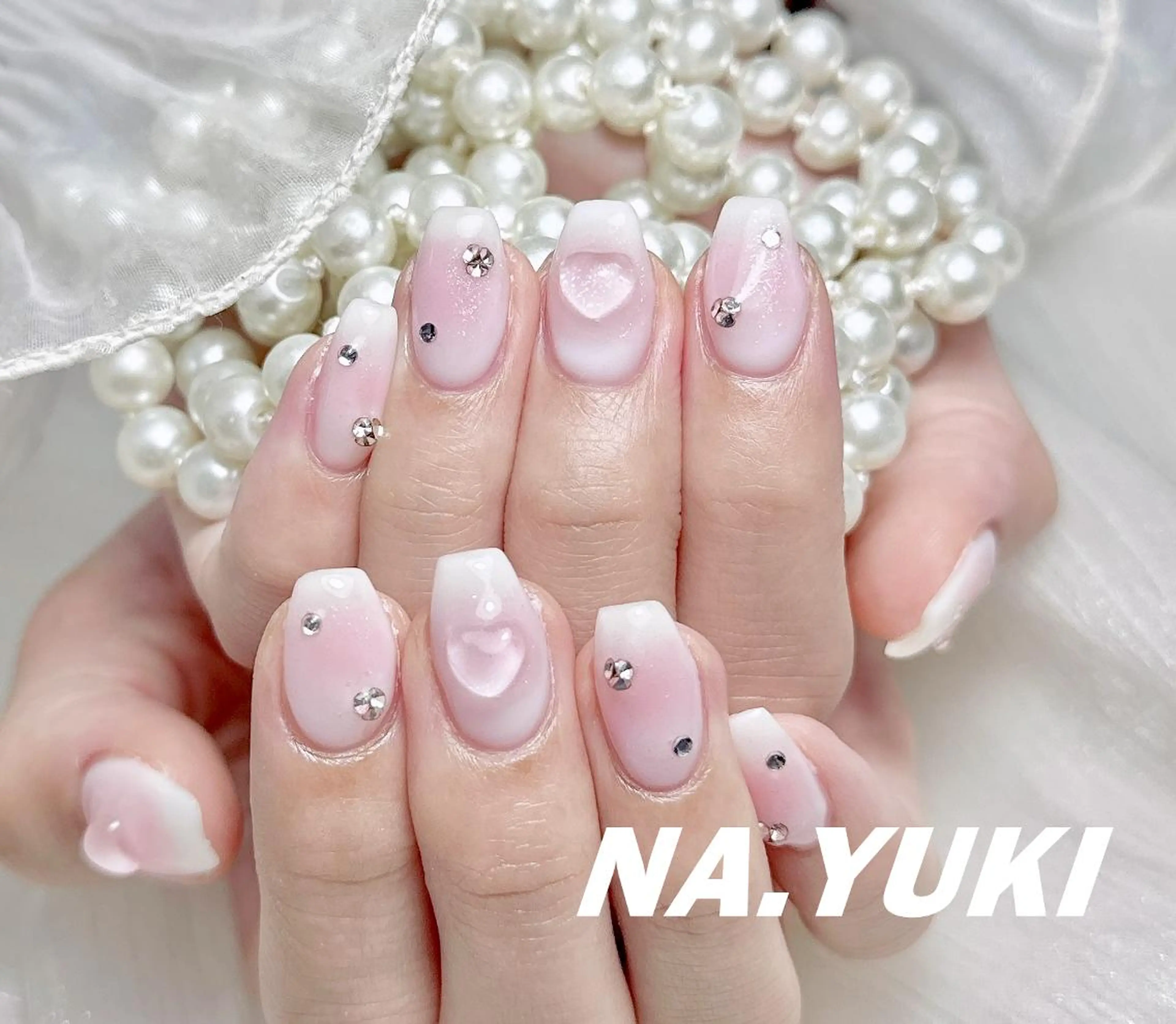 ネイル ハンドネイル ハンドケア 🌷 Mooning 🌷のネイルデザイン