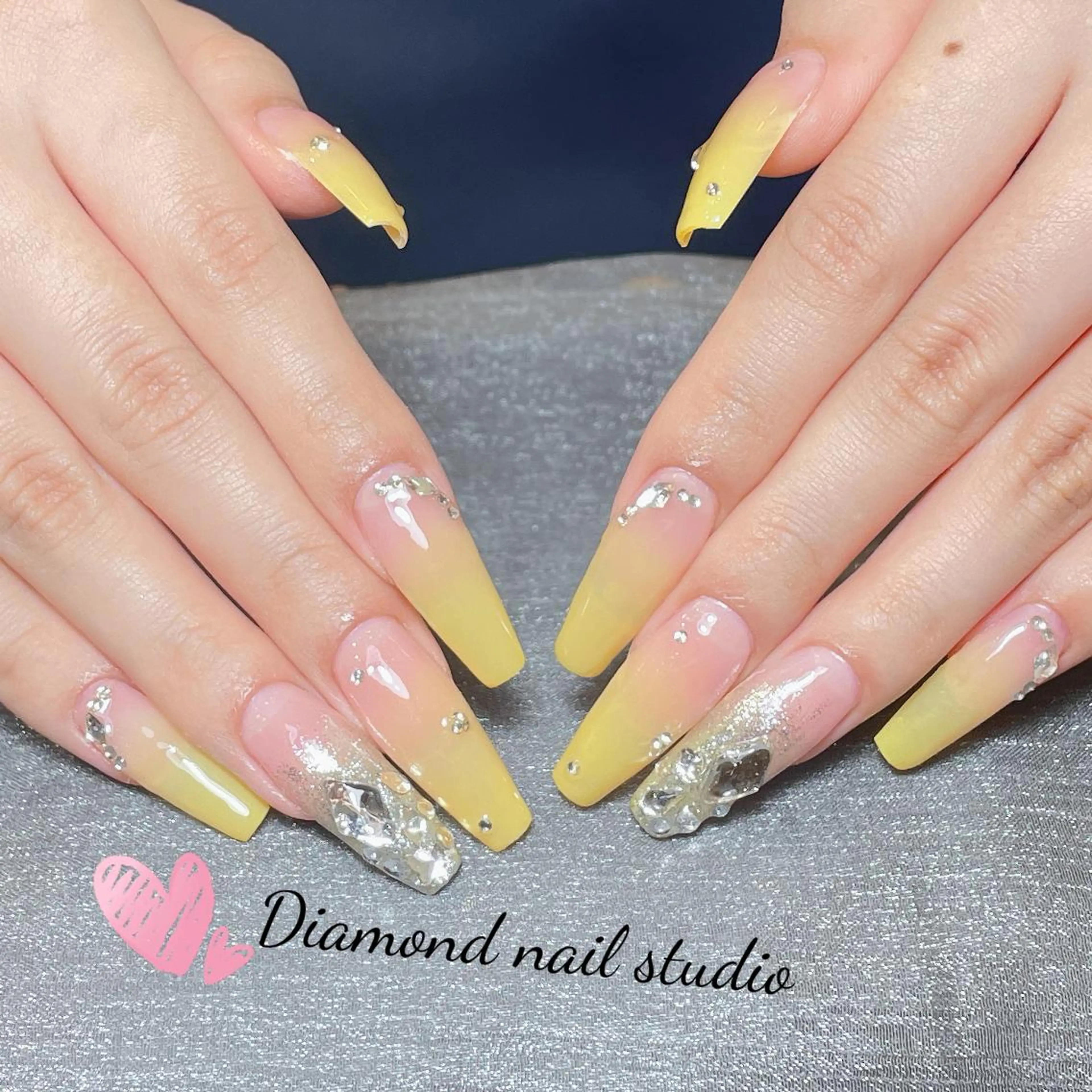 ネイル アートネイル オーロラネイル ガーリー キラキラネイル 韓国ネイル ハンドネイル Diamond NAIL✨のネイルデザイン