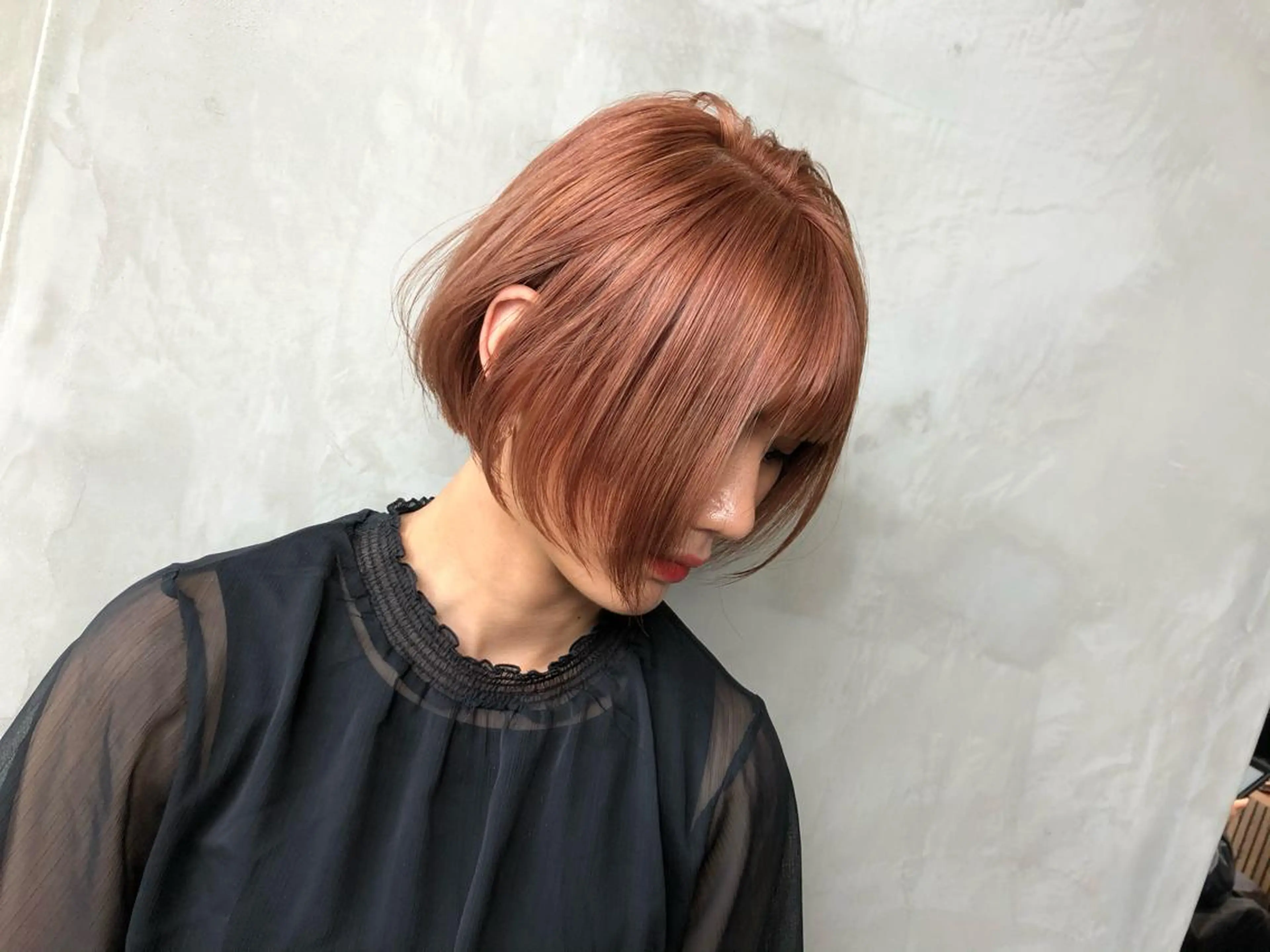 ショート カラー ヘアアレンジ ブリーチ ダブルカラー ピンクカラー ヘアカラー トリートメント TOMO GEEKS代表のヘアスタイル