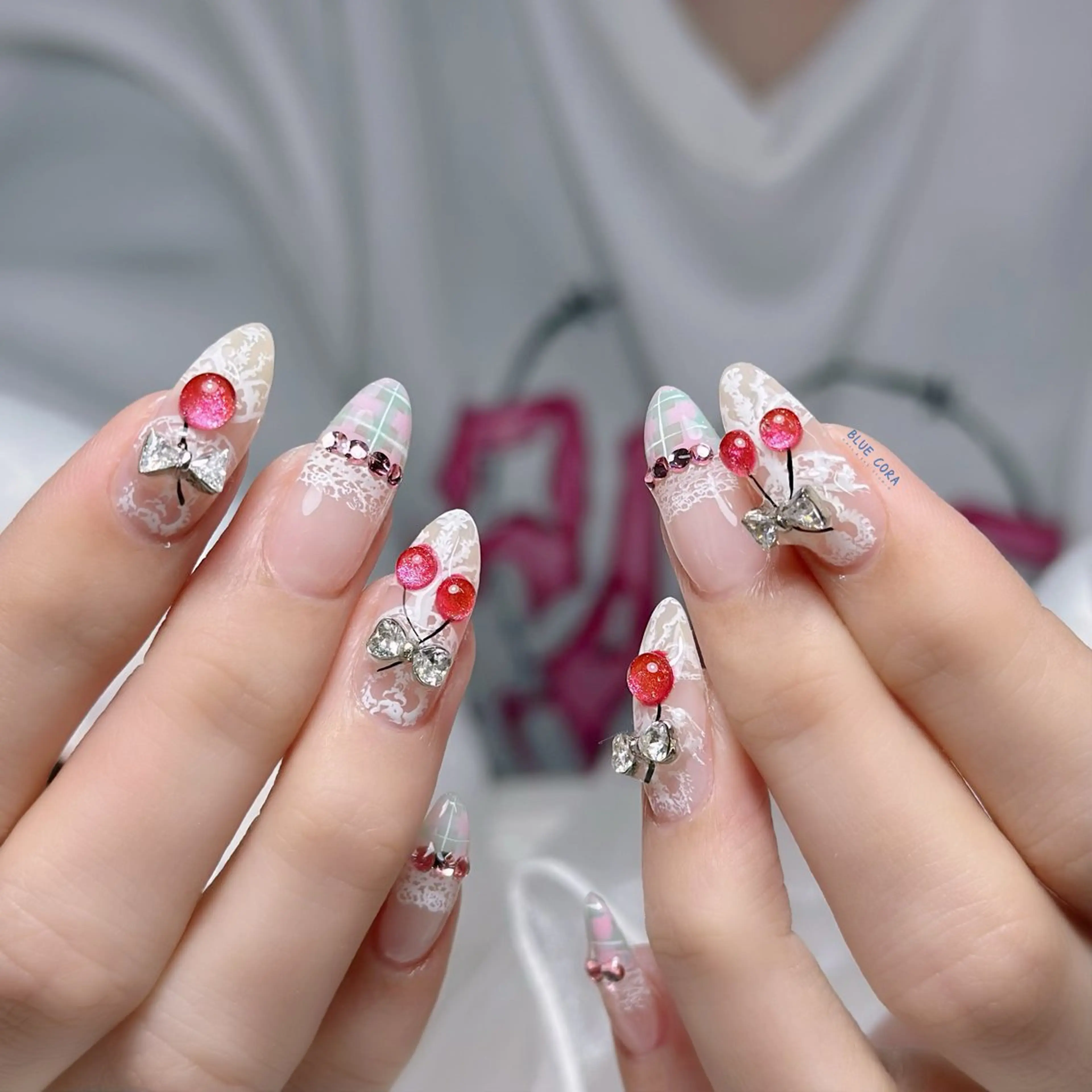 ネイル クリアネイル マグネットネイル ハンドネイル ハンドケア BLUE CORA所属・BLUE CORAのネイルデザイン