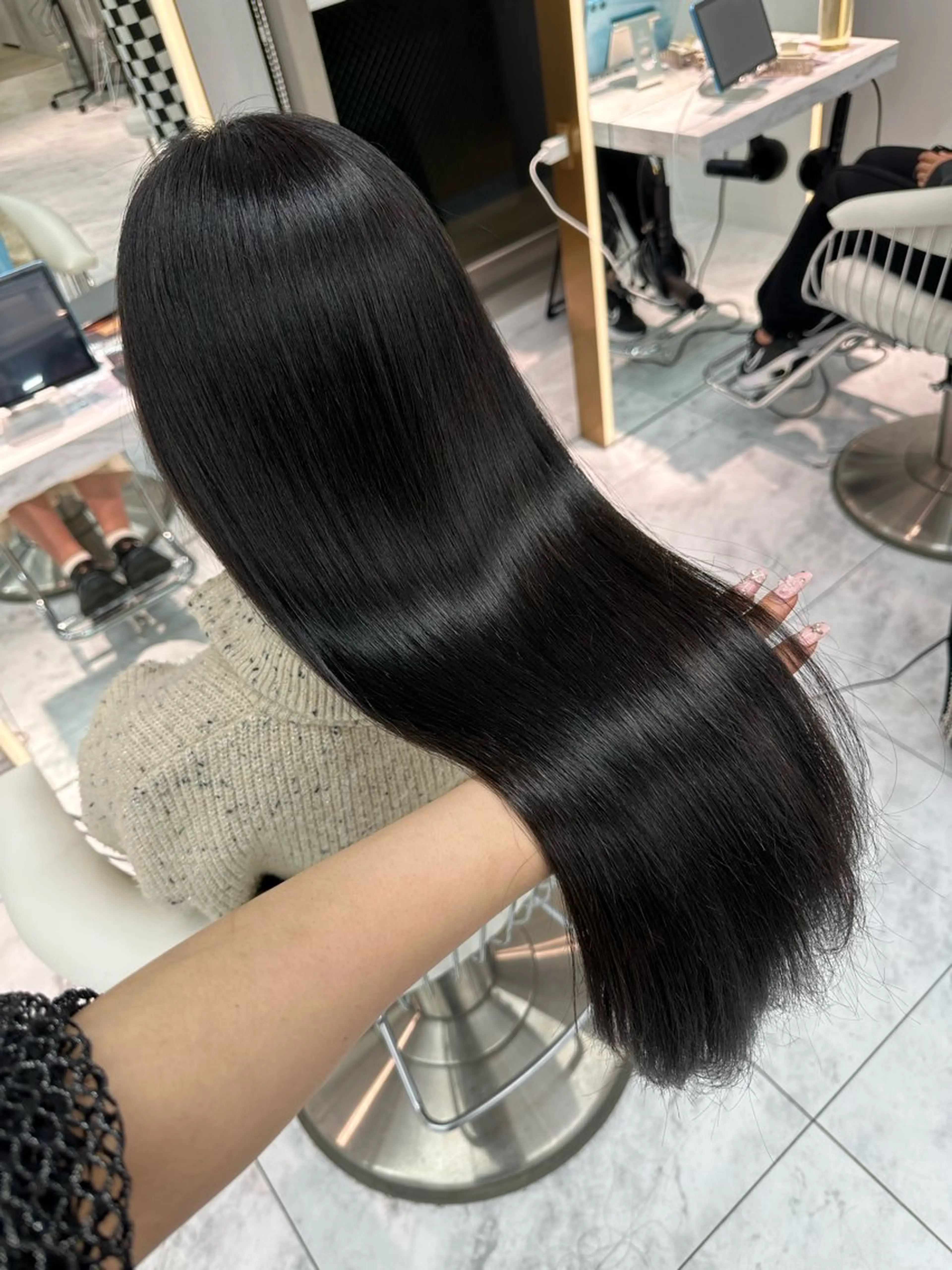 ロング 縮毛矯正 🍒楓🍒北九州1 艶カラー作る人🎨のヘアスタイル