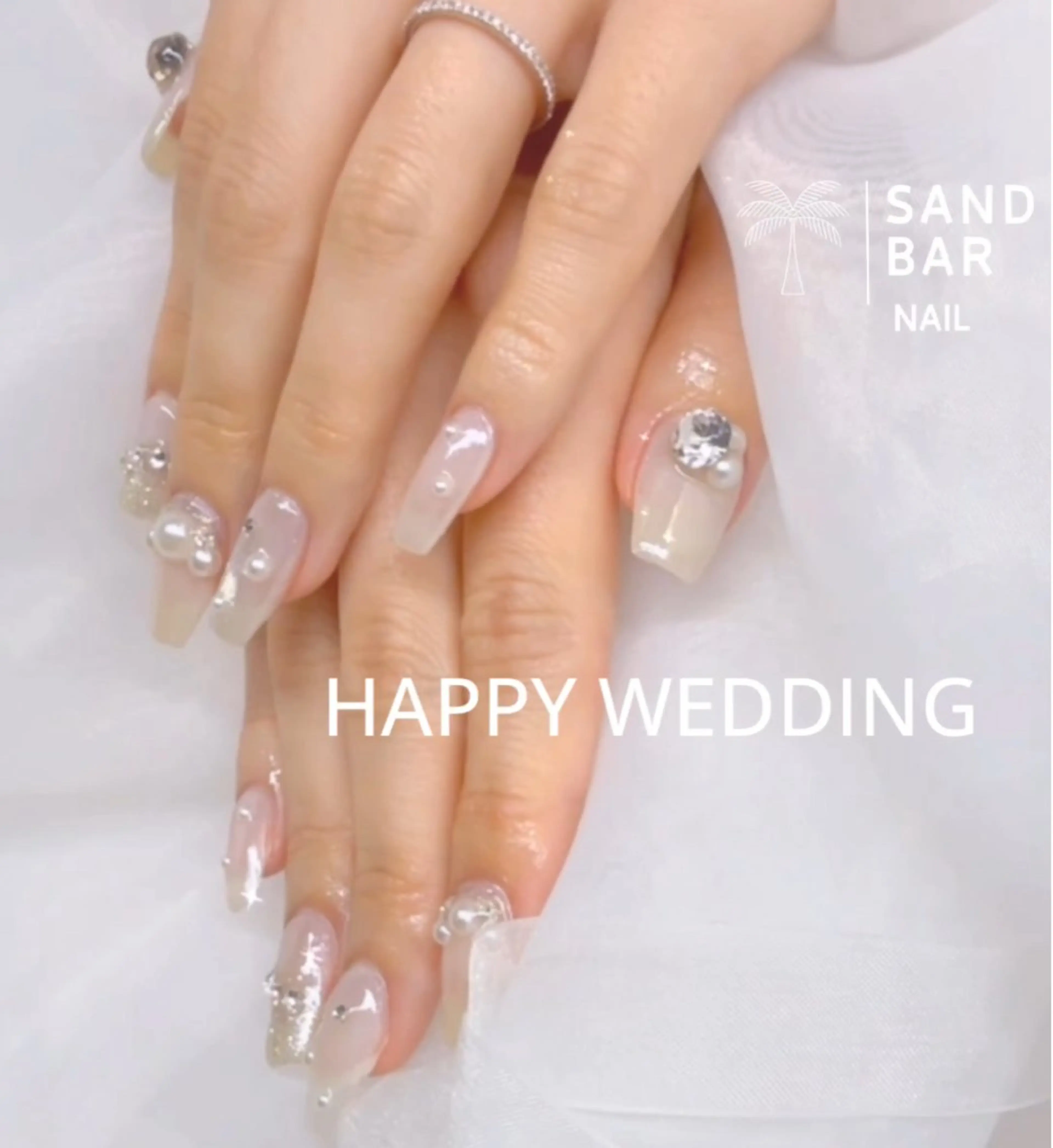 ネイル マグネットネイル 持ち込み ストーンネイル ホワイト SAND BAR  NAILのネイルデザイン