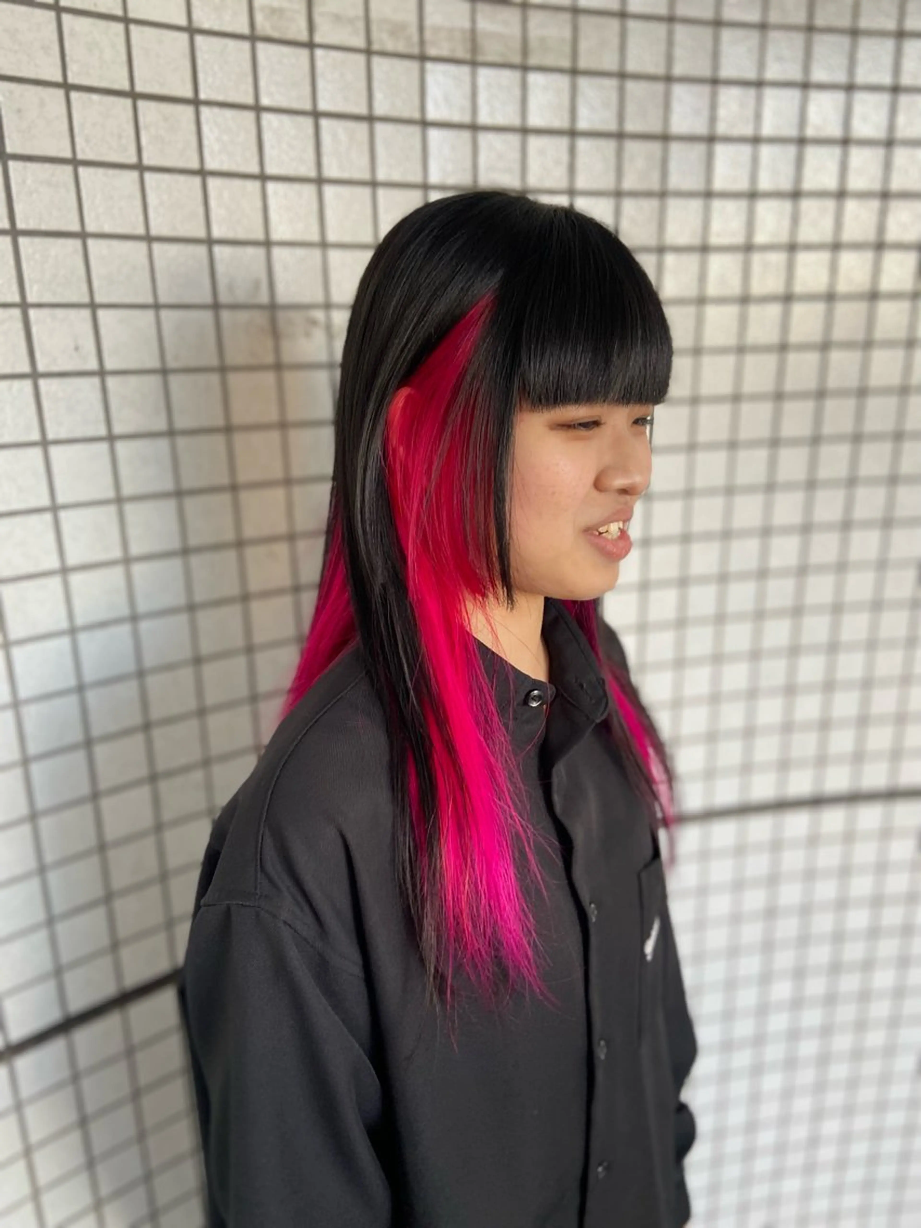 ロング 瀧下 唯のヘアスタイル