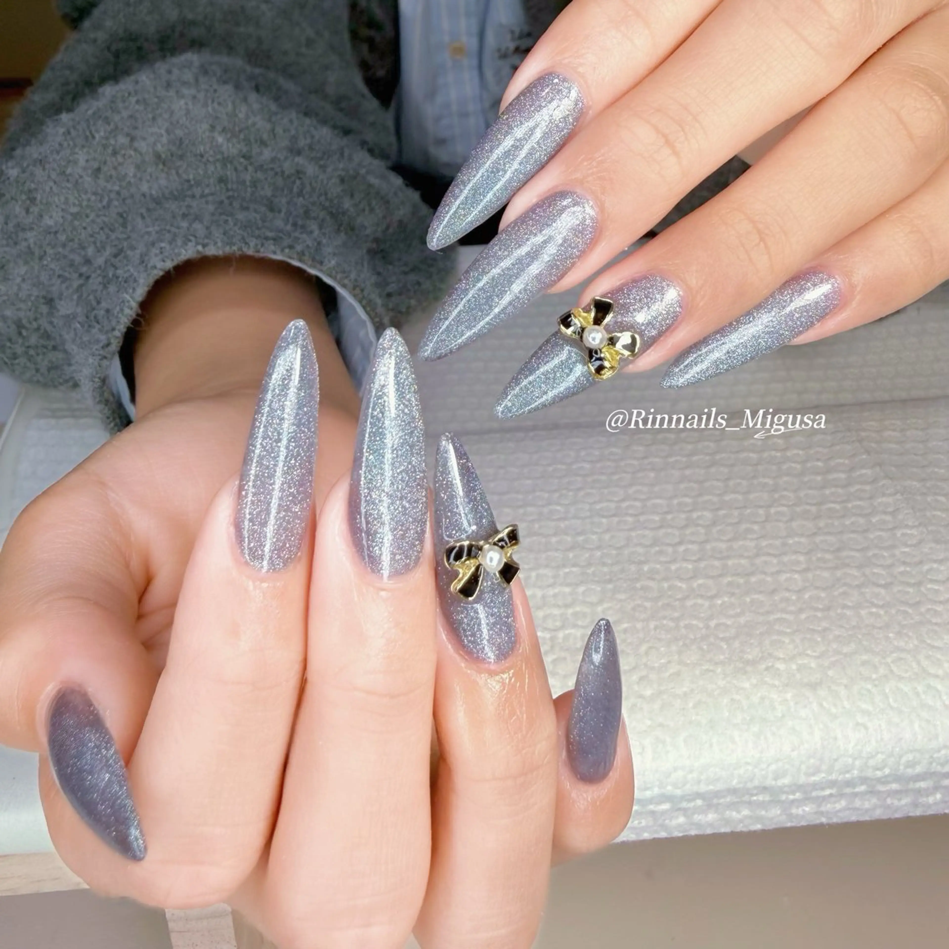 ネイル オーロラネイル ブルー チークネイル フレンチネイル グラデーション RIN NAILS ᥫ᭡Migusaのネイルデザイン
