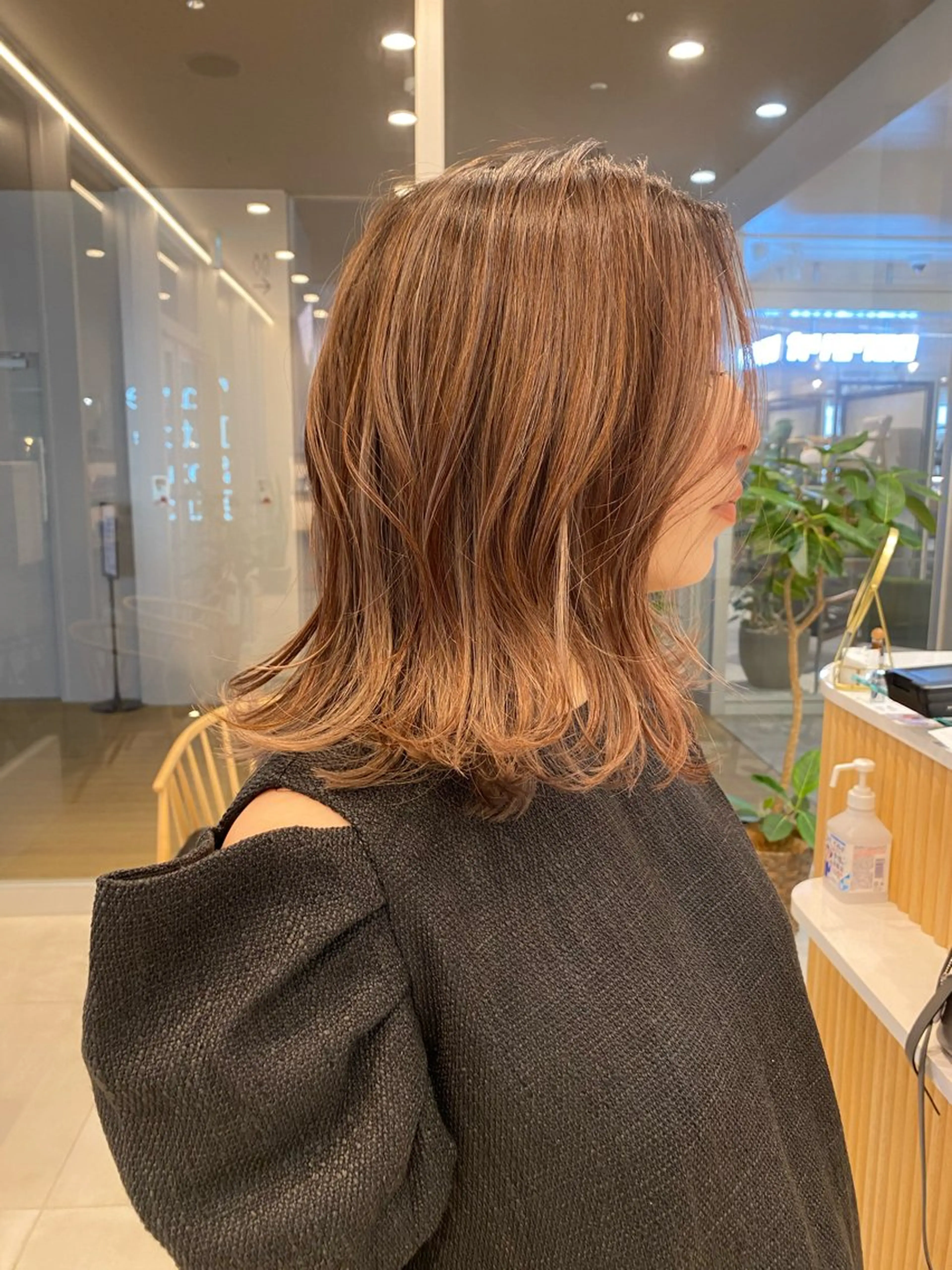 ミディアム equri自由が丘所属・小林真咲 /レディースカットのヘアスタイル