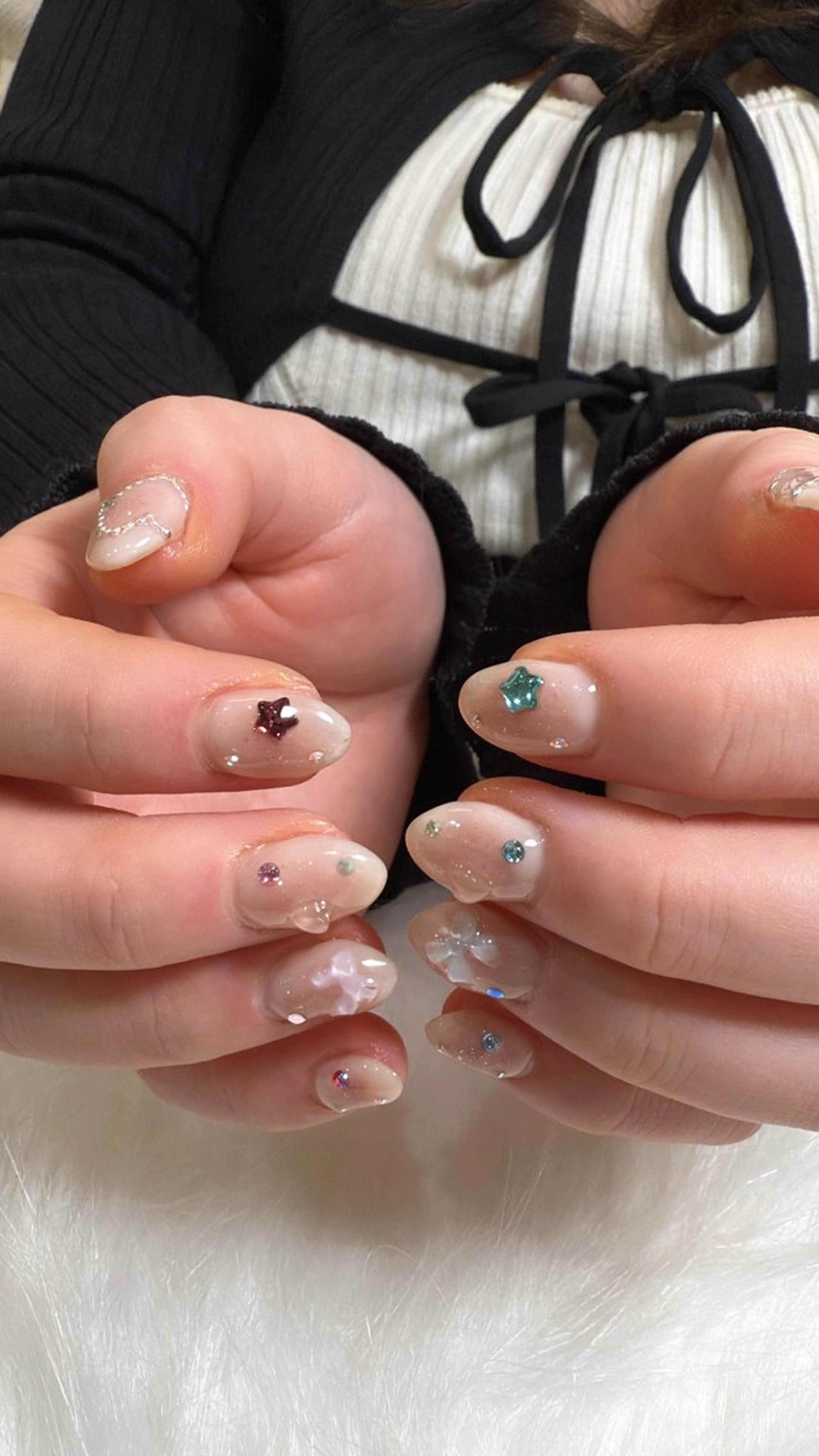 ネイル 栗林 夏鈴のネイルデザイン