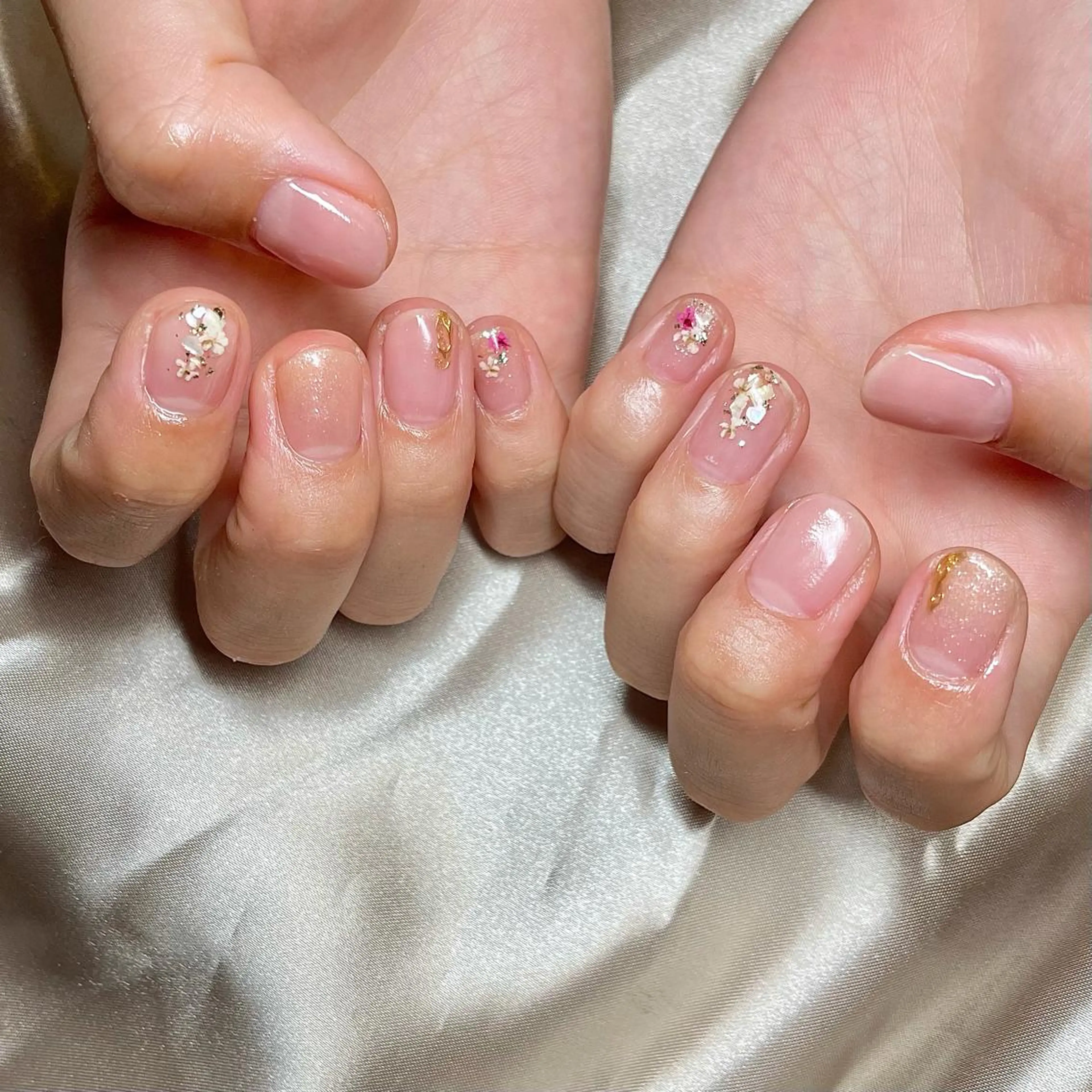 ショート カラー パーマ ヘアアレンジ メンズ キッズ ネイル マツエク・マツパ フラワーネイル nail&eye Aoのマツエク・マツパデザイン