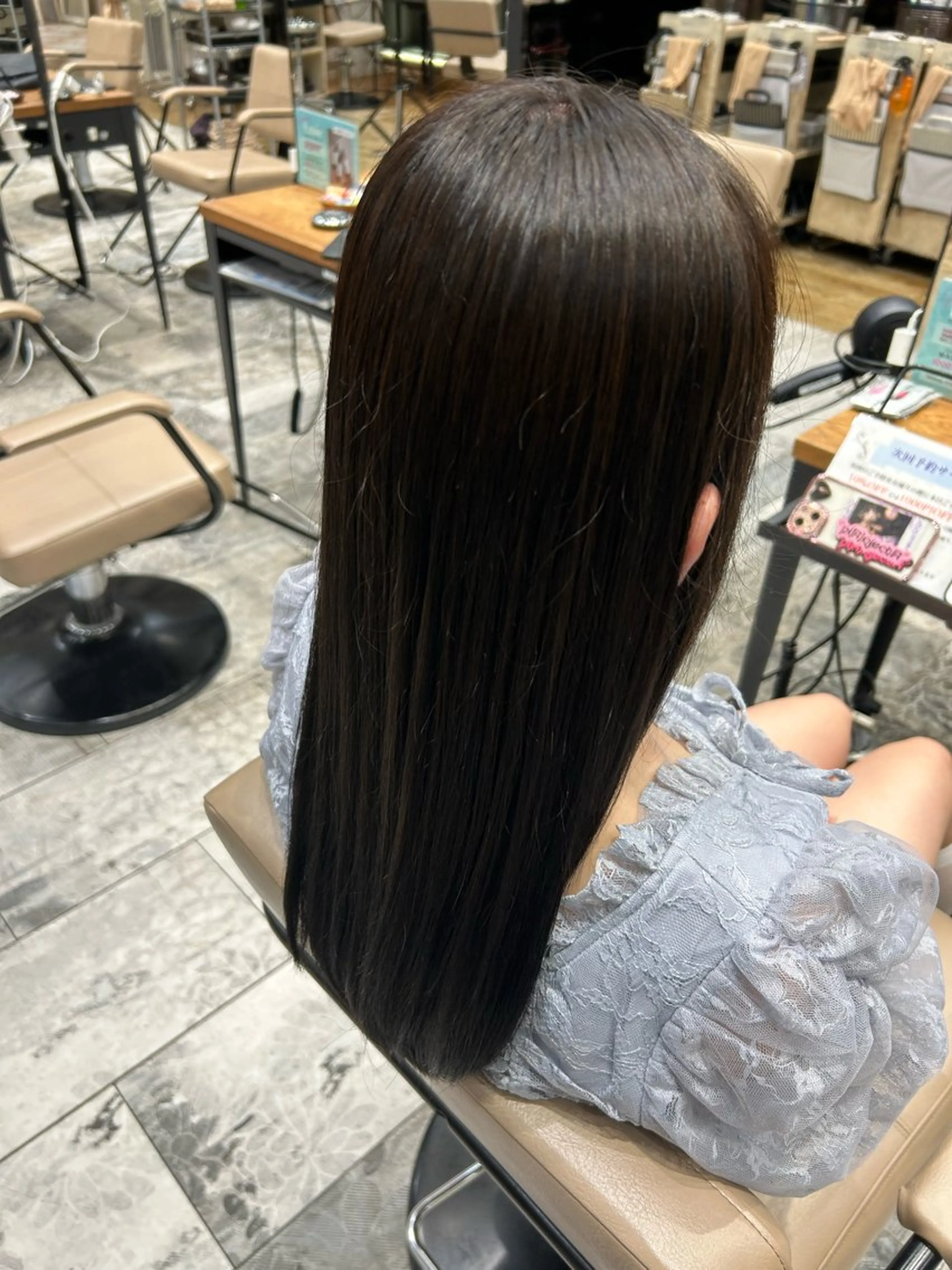ロング カラー 和田 茉日琉のヘアスタイル