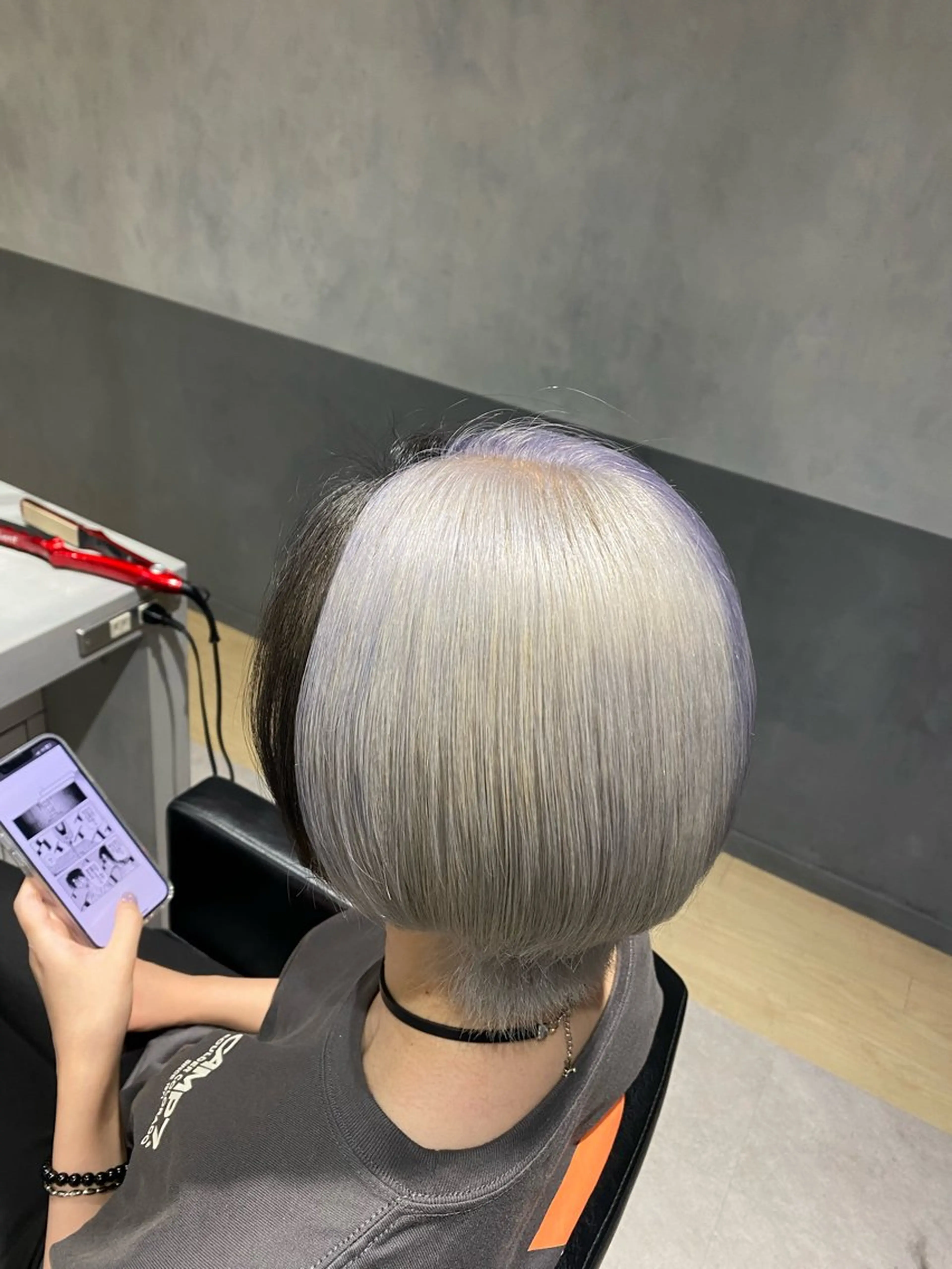 ショート ツートーンカラー ヘアカラー ハイトーンエフェクト ブリーチいち丸のヘアスタイル