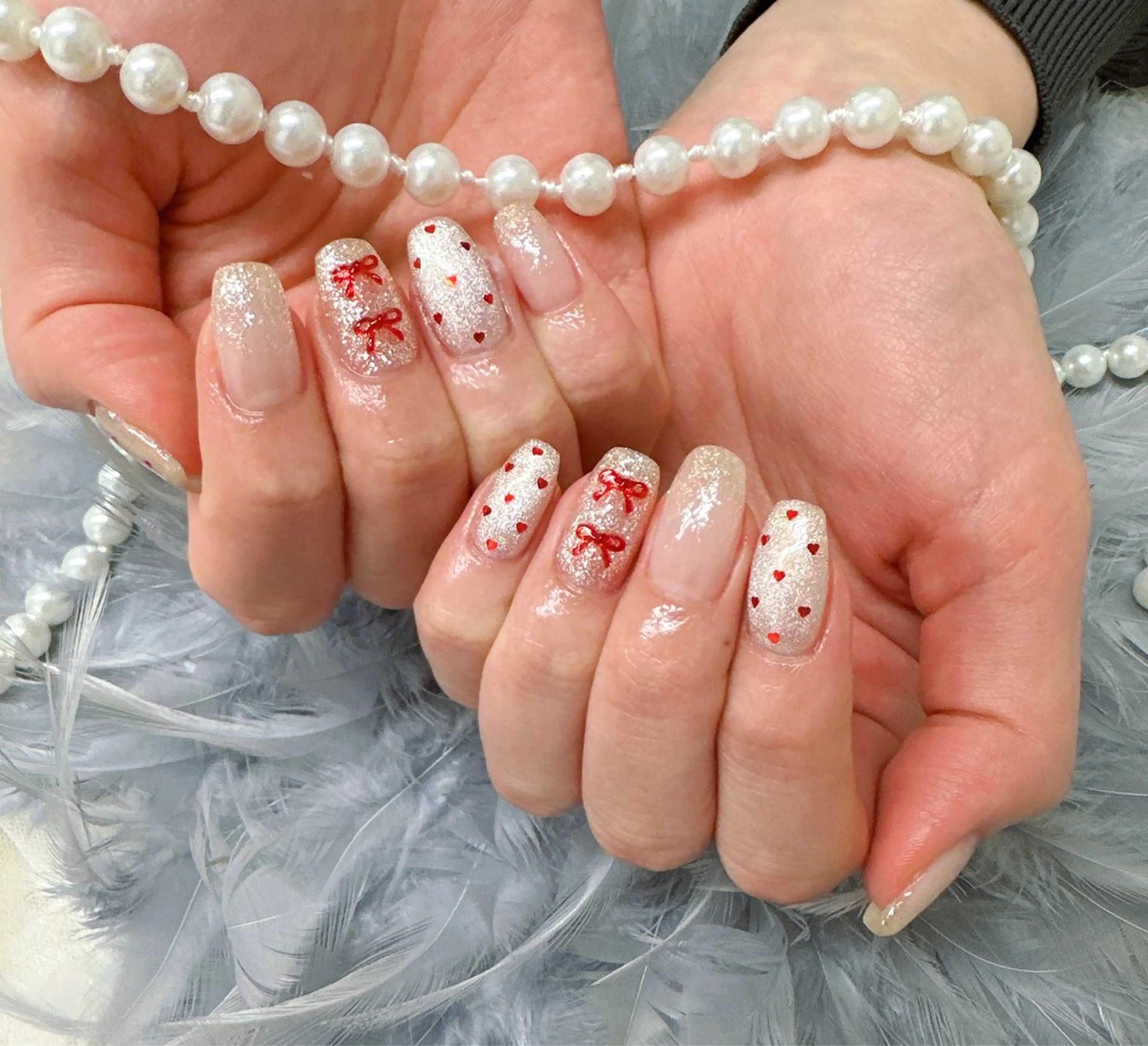 ネイル グラデーション ハート ラメ(グリッター) ラメグラデーション マグネットネイル ハンドネイル Pretty Nail Salon     　(ジェル&ケア)所属・Pretty Nail Salonのネイルデザイン