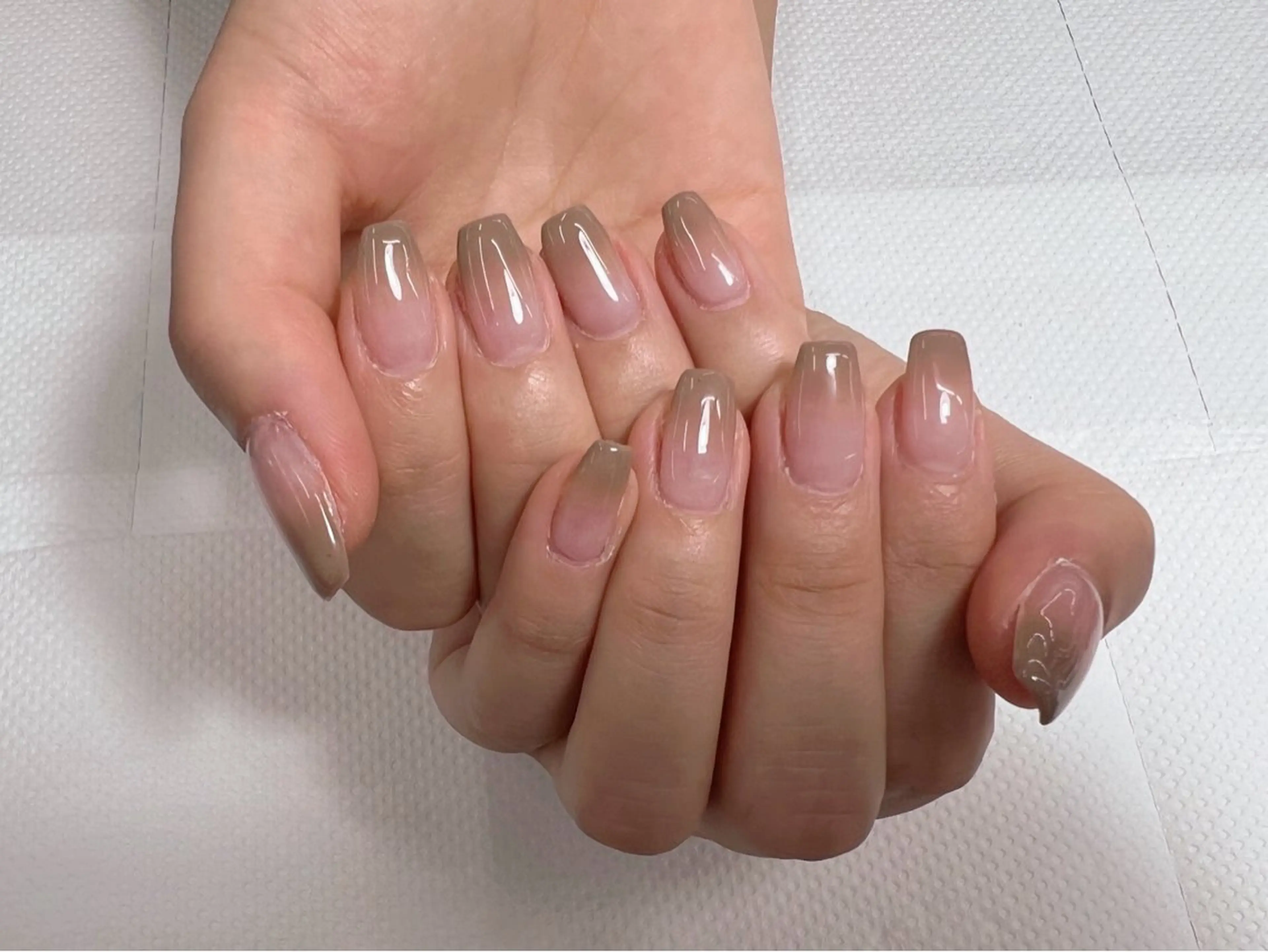 ネイル ブラウン グラデーション 【MAXKELLY】 Shiotaのネイルデザイン