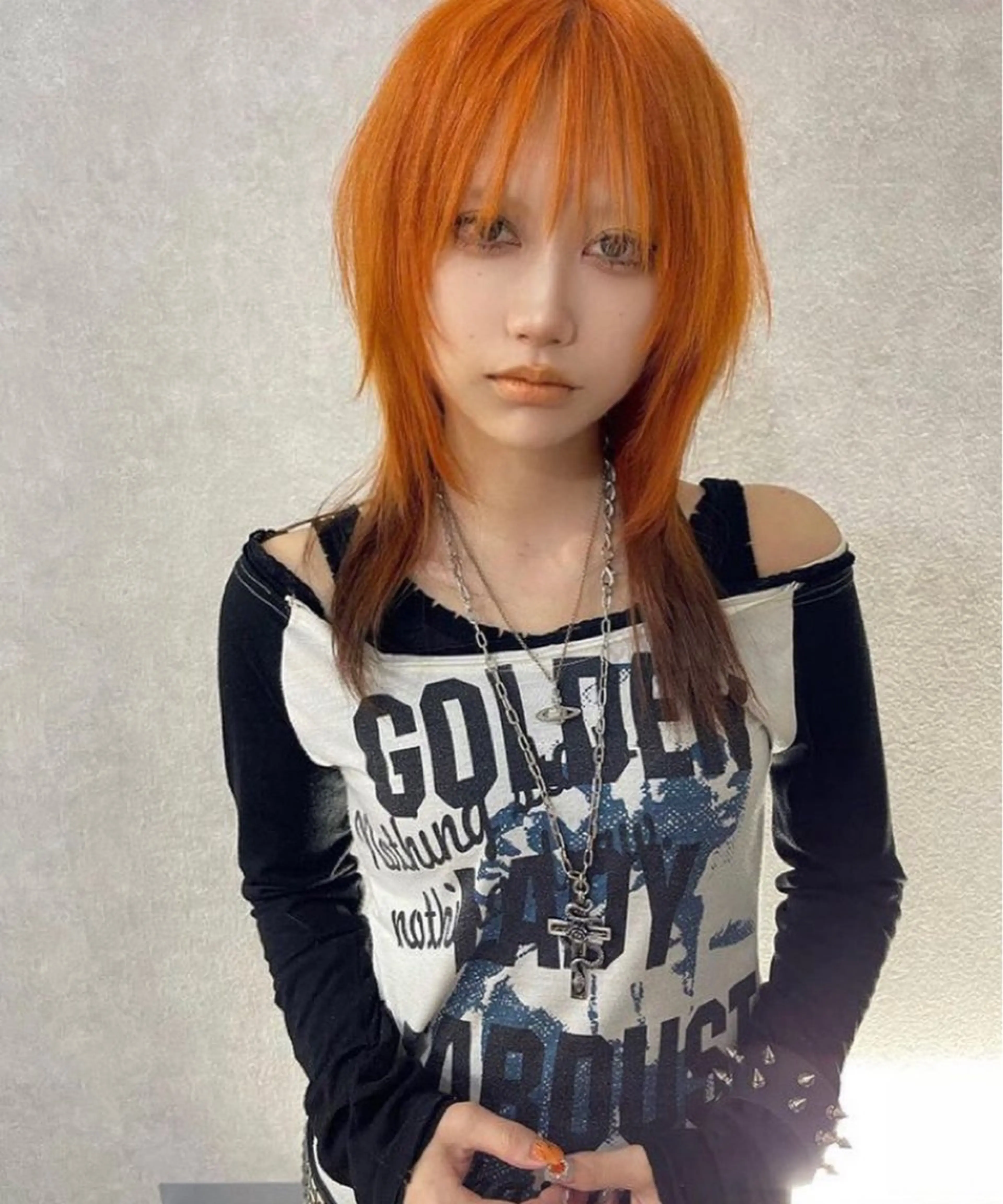 ロング カラー オレンジ ロング ウルフカット ケアブリーチ/派手髪 ダブルカラー/ナナのヘアスタイル