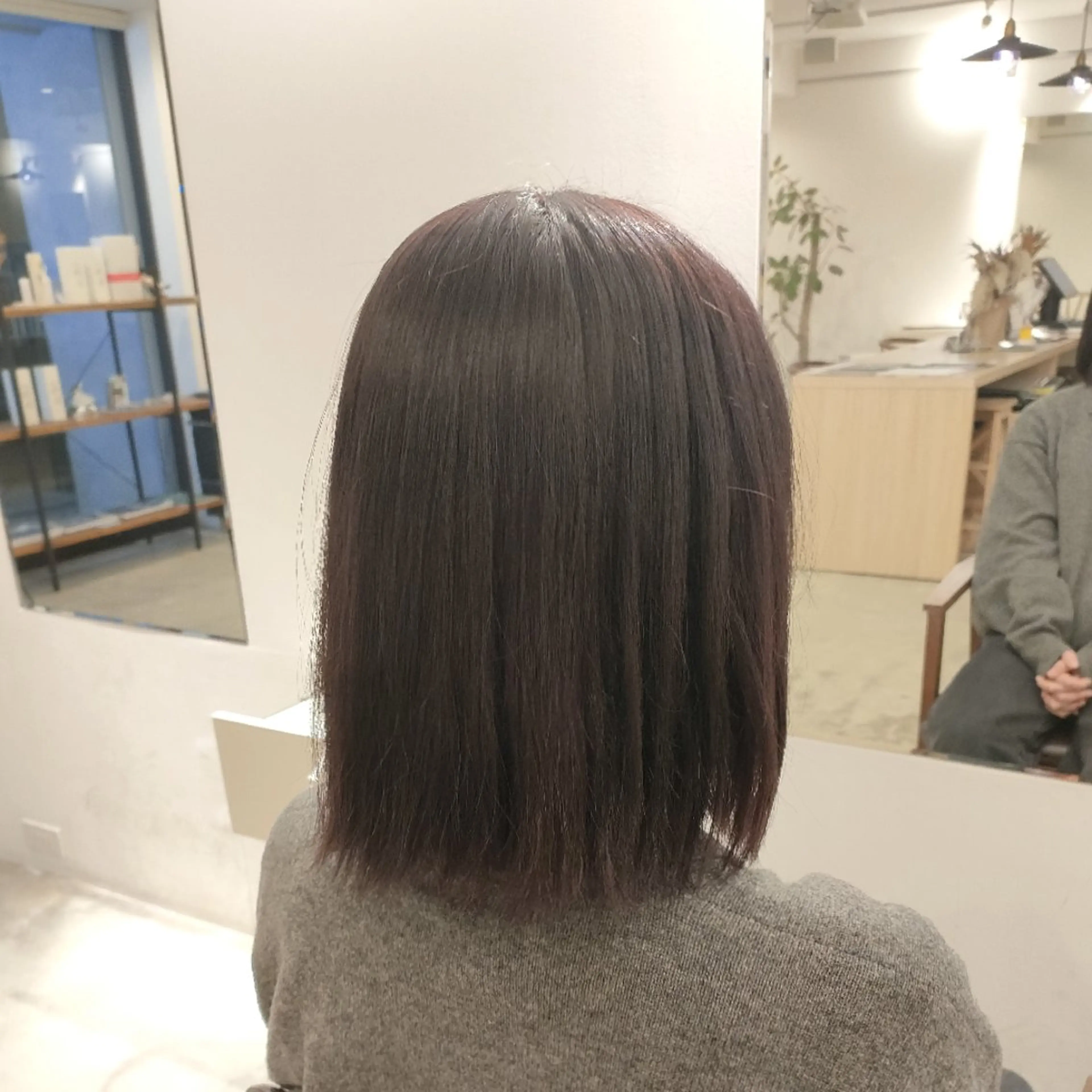カラー ❁︎NOAN❁︎ レイヤーカットのヘアスタイル