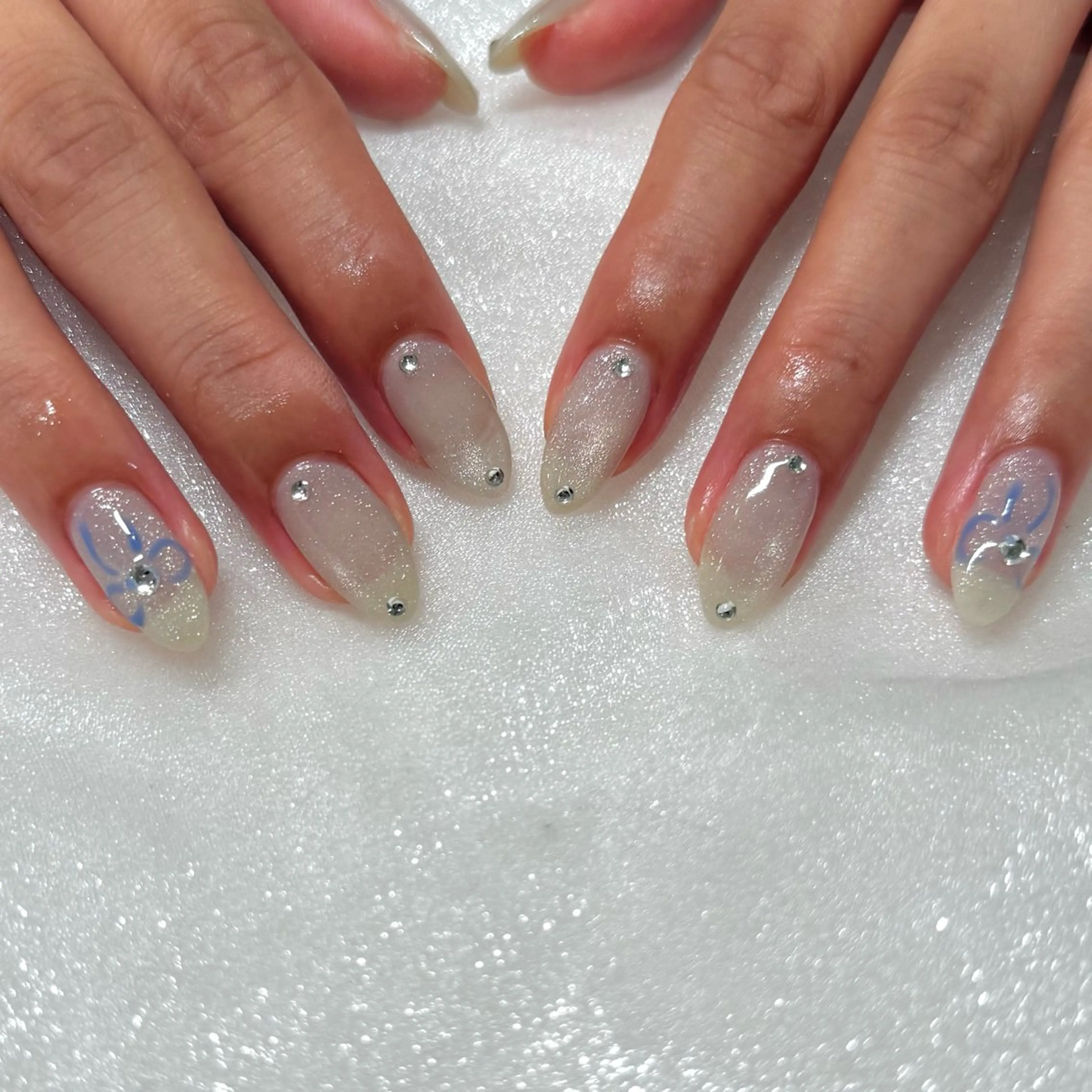 ネイル ハンドネイル chika .のネイルデザイン