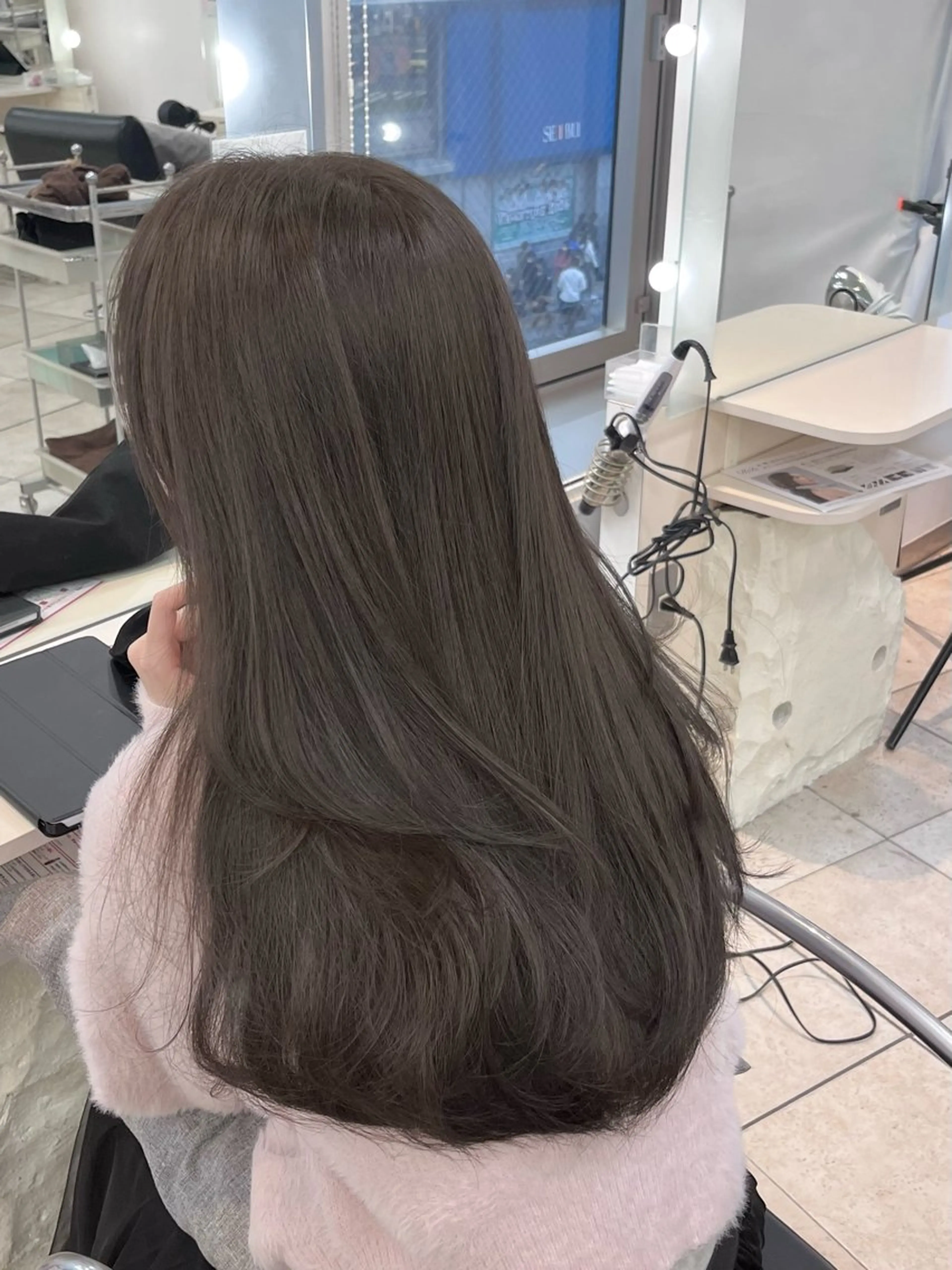 ロング カラー アッシュ ベージュカラー ブリーチ ブリーチなしカラー 韓国レイヤー×モテ髪 /MITSUKI🤍のヘアスタイル