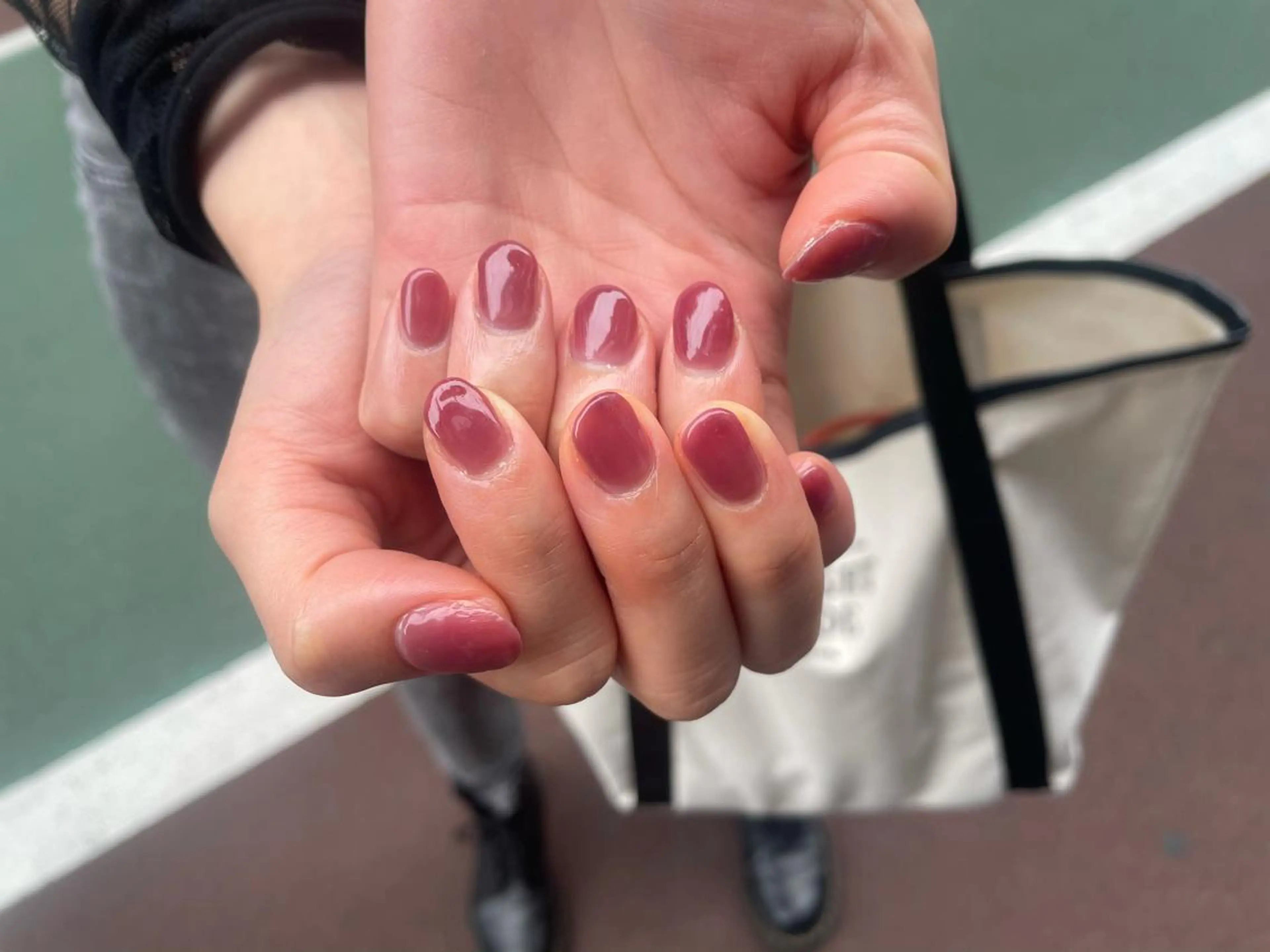 ネイル ハンドネイル ハンドケア R'well所属・はばすみれ🎀ﾈｲﾙ 光ﾌｪｲｼｬﾙ ﾍｱのネイルデザイン