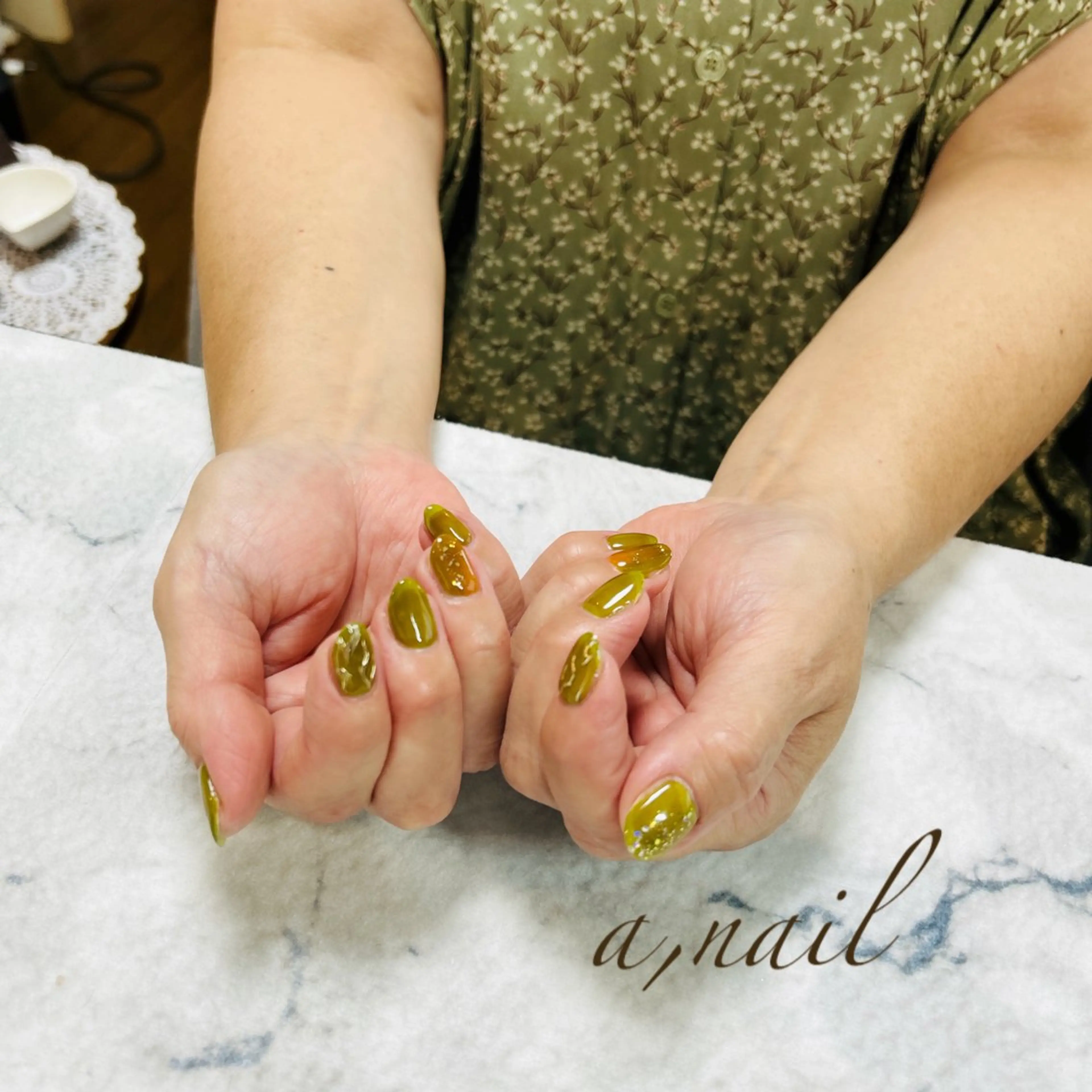 ネイル アニマル柄 フットネイル ジェルネイル グラデーション キラキラネイル ハンドネイル ネイルサロン エーネイルのネイルデザイン