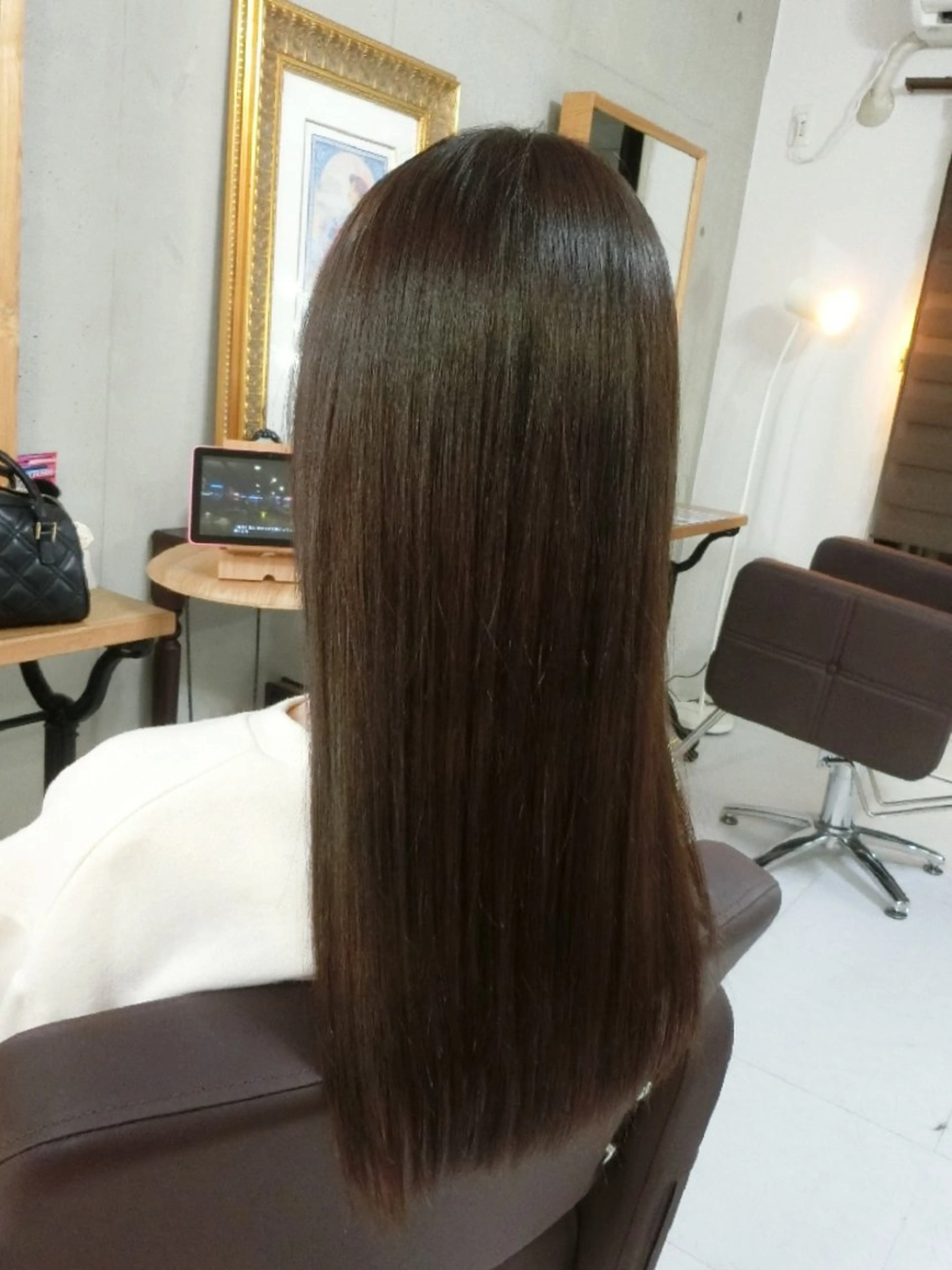 カラー ロング グレージュ カット ヘアカラー トリートメント ma cherie 　naoのヘアスタイル