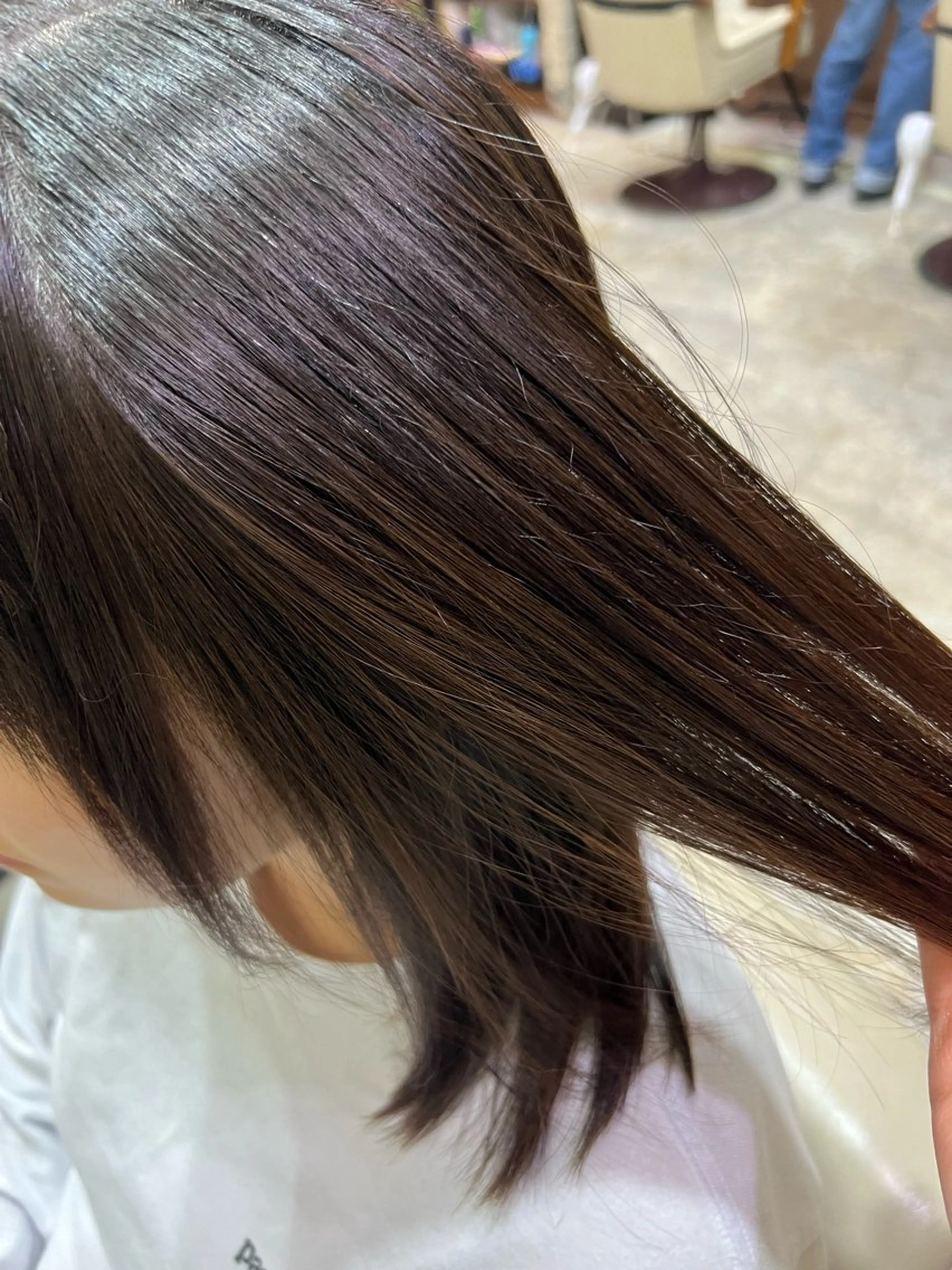 ミディアム カット 縮毛矯正 高橋 葵のヘアスタイル