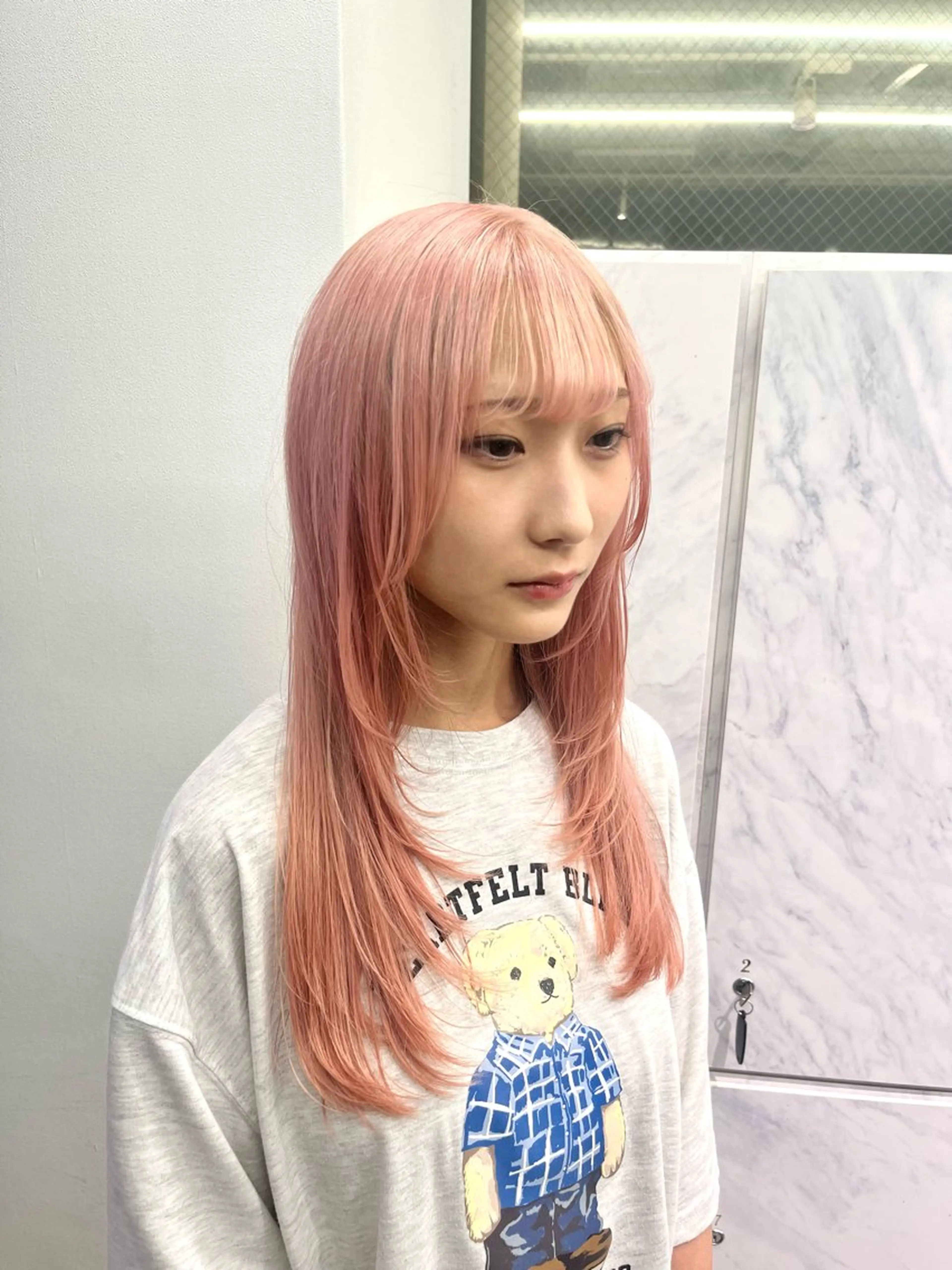 カラー カット ヘアカラー トリートメント 渋谷🎨ハイトーン ×エクステ🎨レンのヘアスタイル