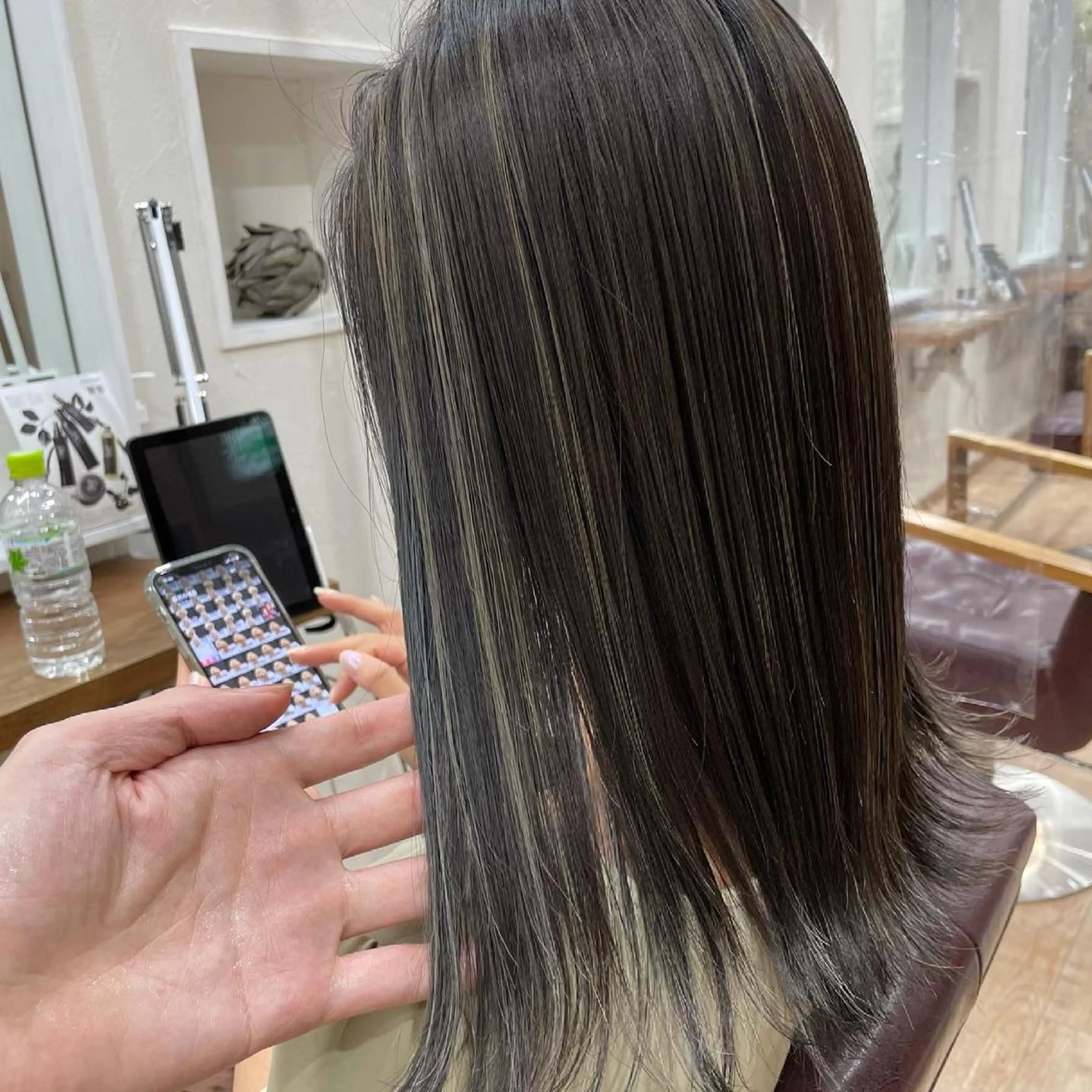 カラー グレージュ ハイライトカラー ヘアカラー 樽見 浩司のヘアスタイル