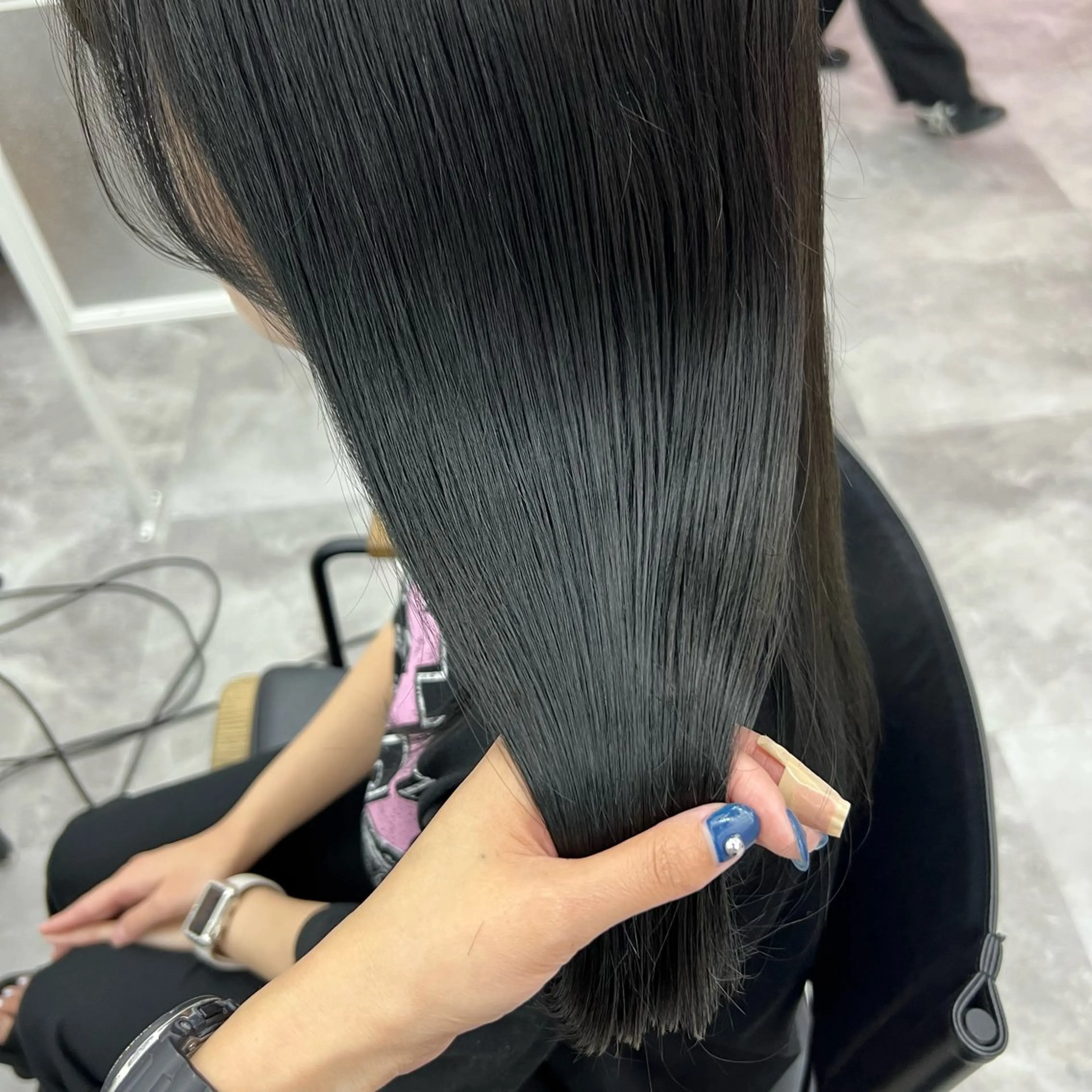 ミディアム カット ヘアカラー トリートメント 岸下 理緒のヘアスタイル