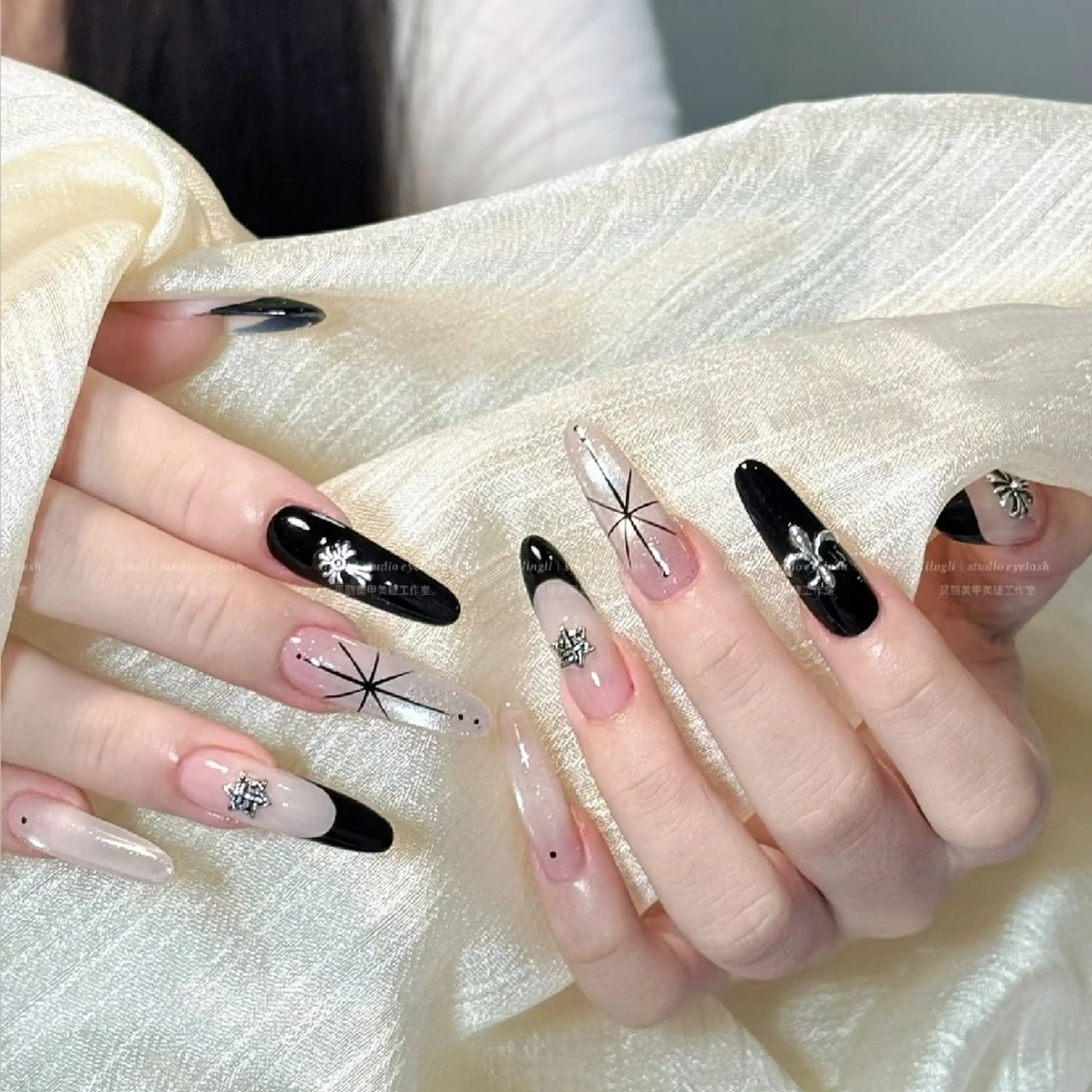 ネイル 鈴木 彩星のネイルデザイン