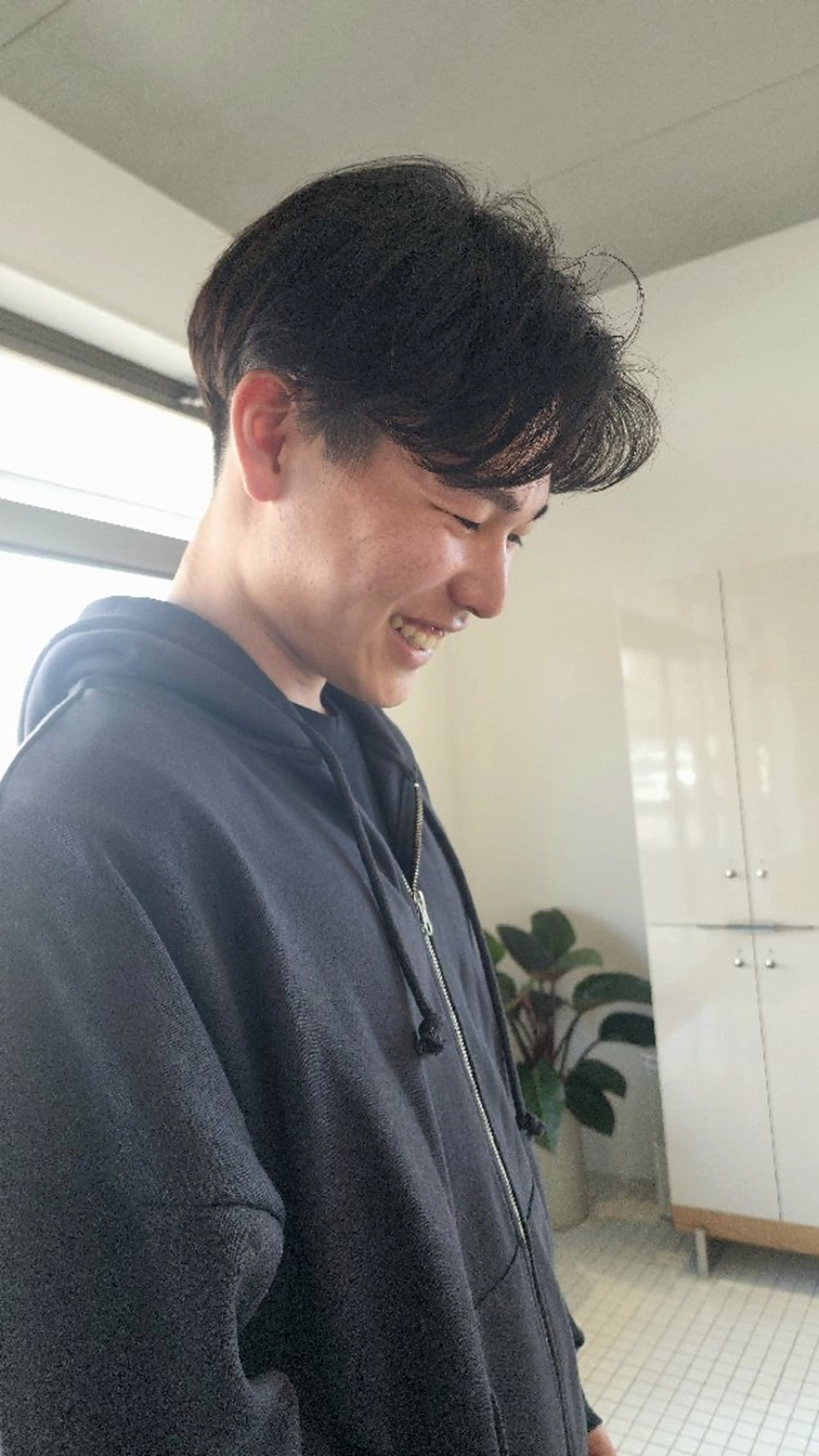 ショート メンズ センターパート 学生（メンズ向け） 刈り上げ 学生 Unille ユニル所属・亀井 香澄のヘアスタイル