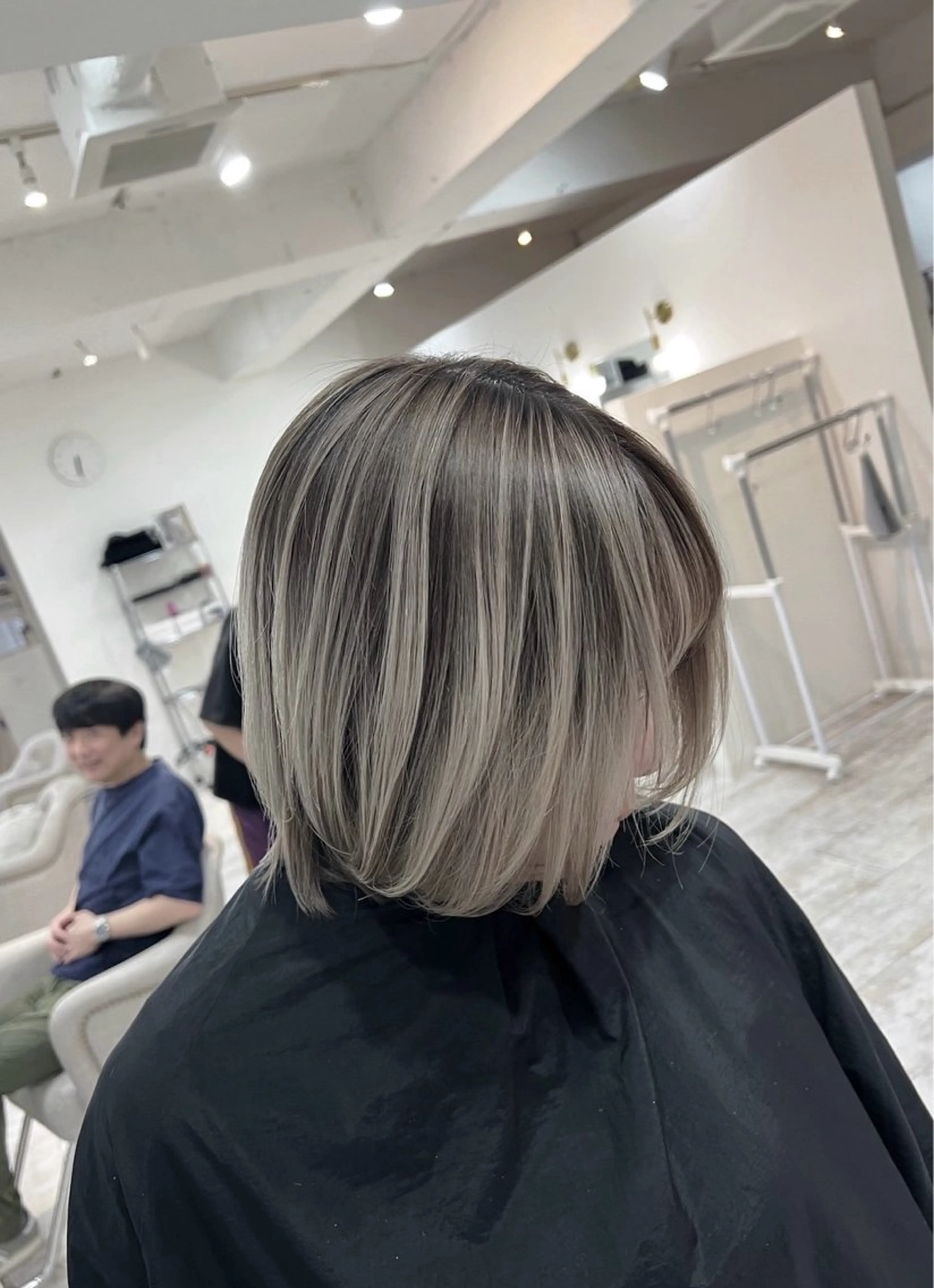 ショート カラー バレイヤージュ グレージュ レイヤーカット ヘアカラー トリートメント ROBIN所属・指名数No.1 /NAOYAのヘアスタイル